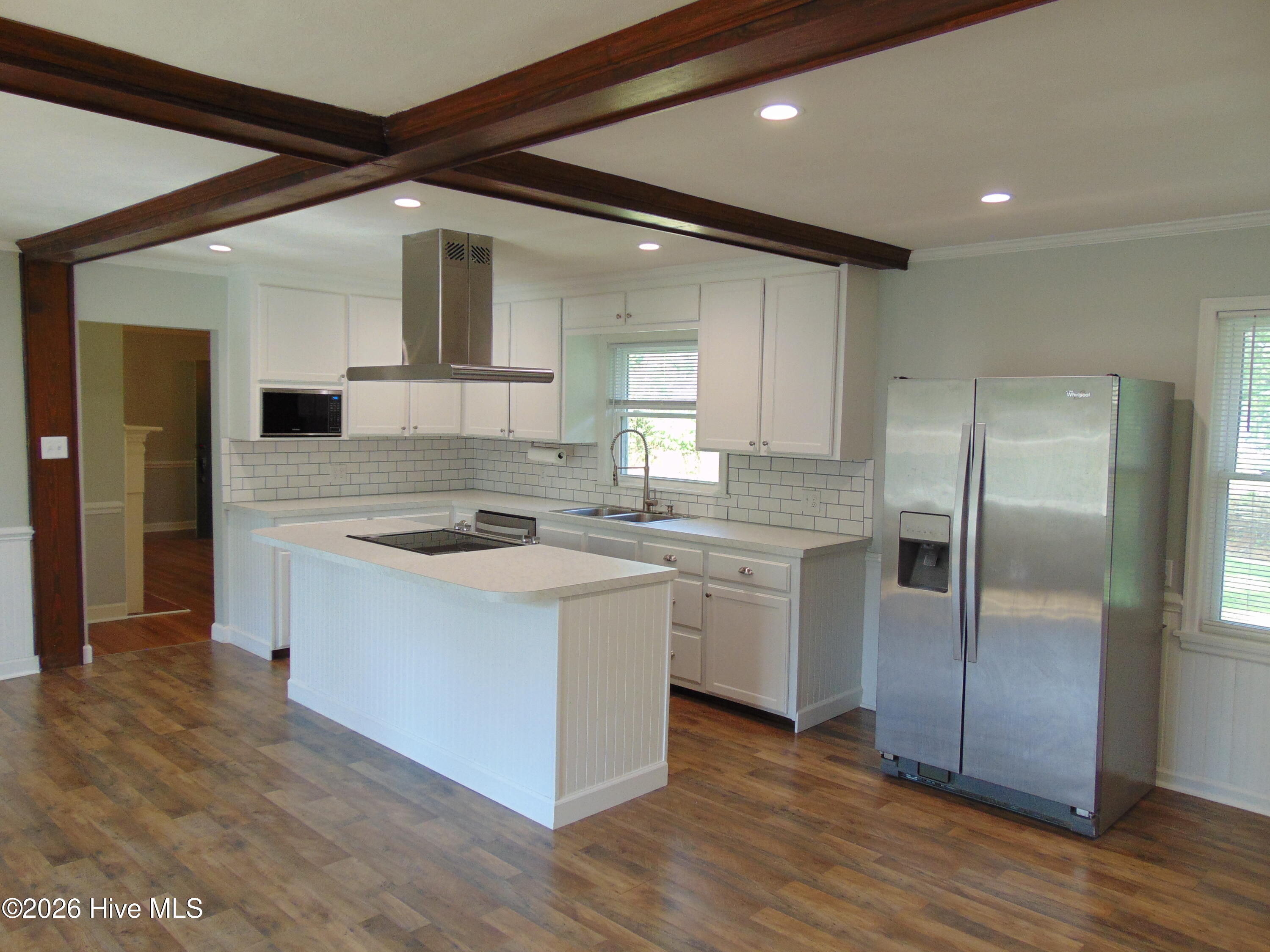 300 Oakdale Road Property Photo 5