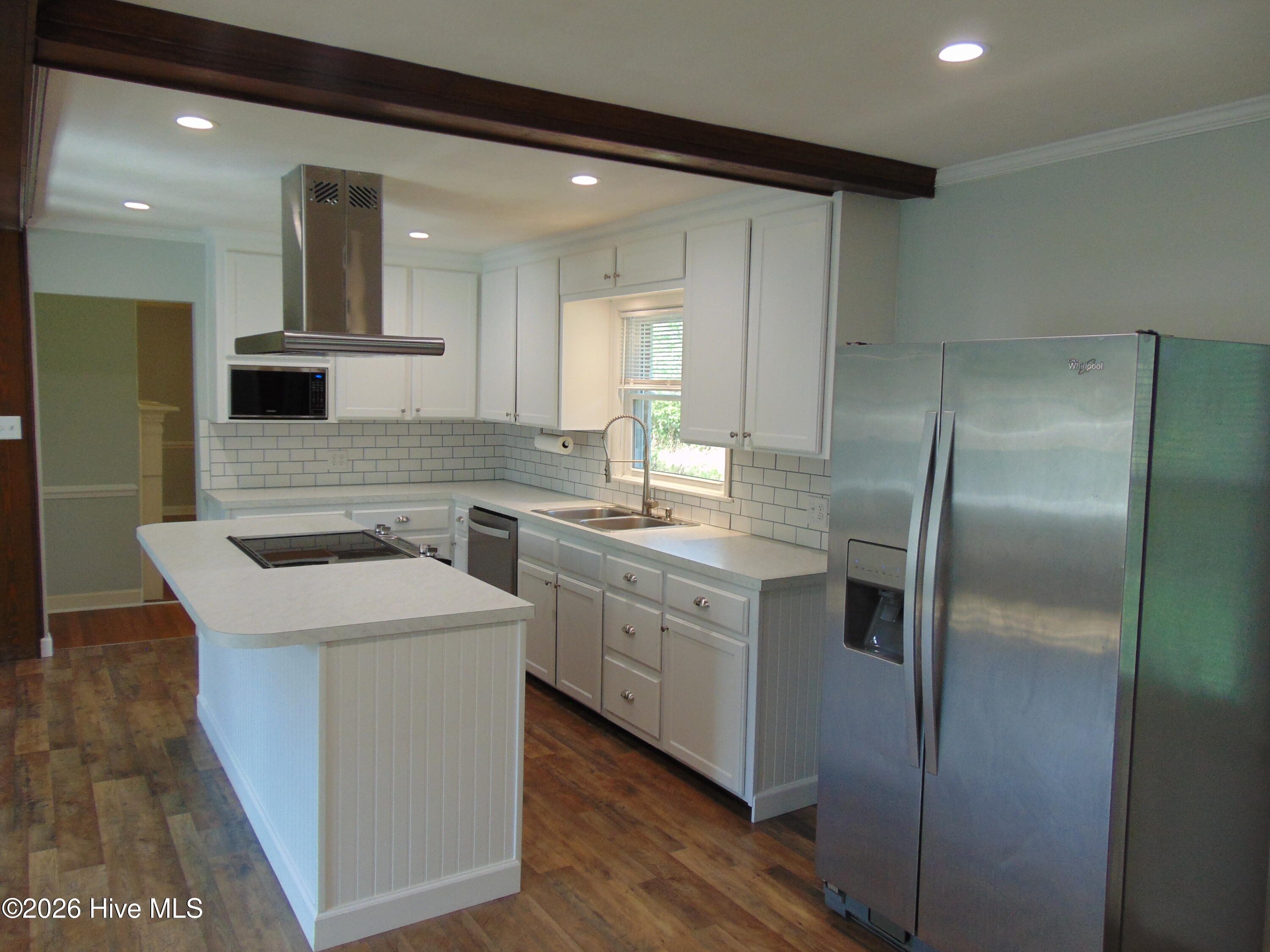 300 Oakdale Road Property Photo 6