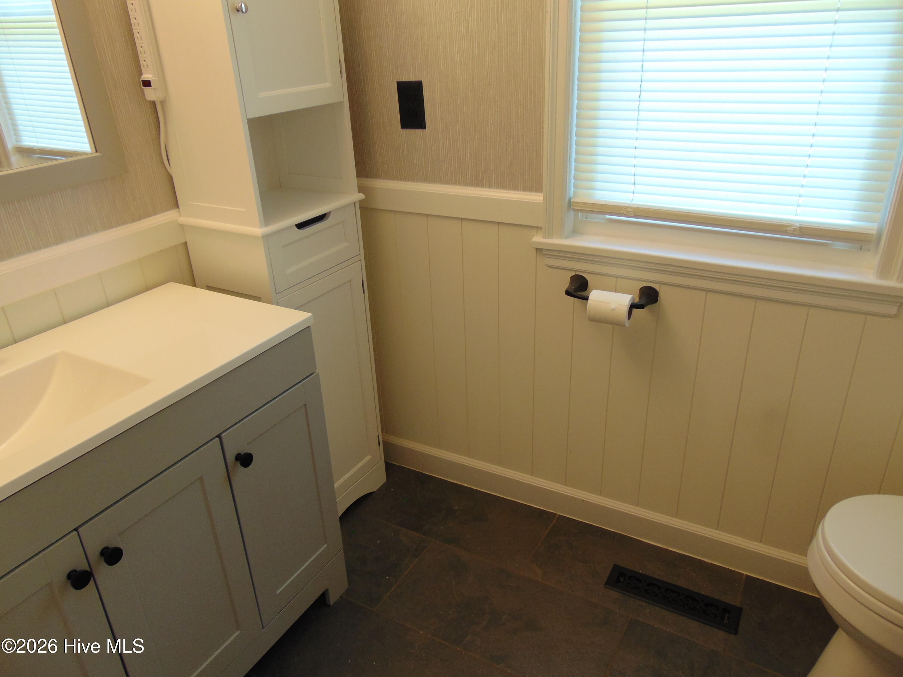 300 Oakdale Road Property Photo 21