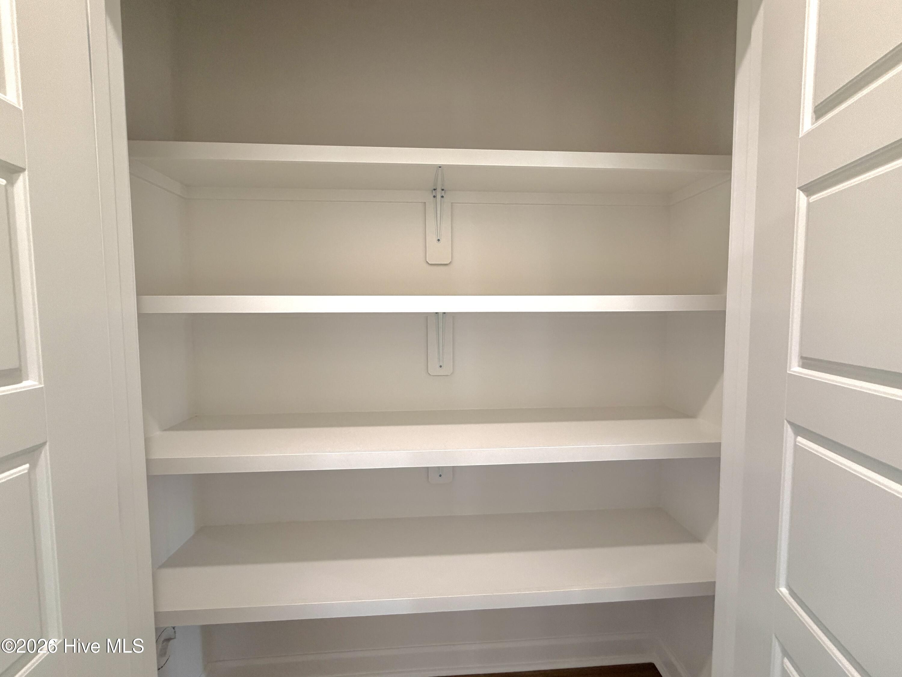 3750 Chatsworth Drive Property Photo 11