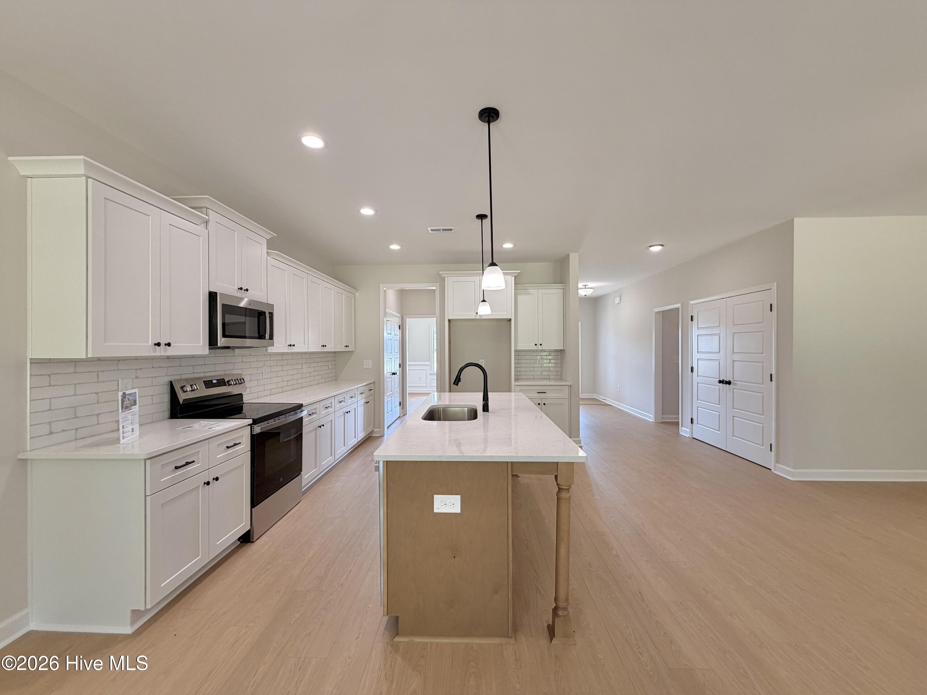 3750 Chatsworth Drive Property Photo 17