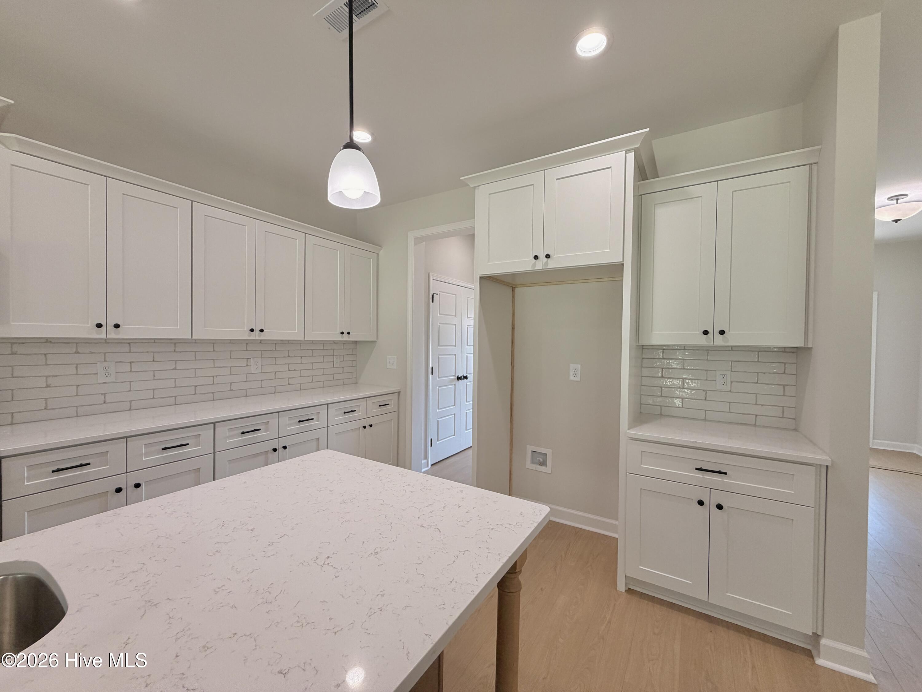 3750 Chatsworth Drive Property Photo 20