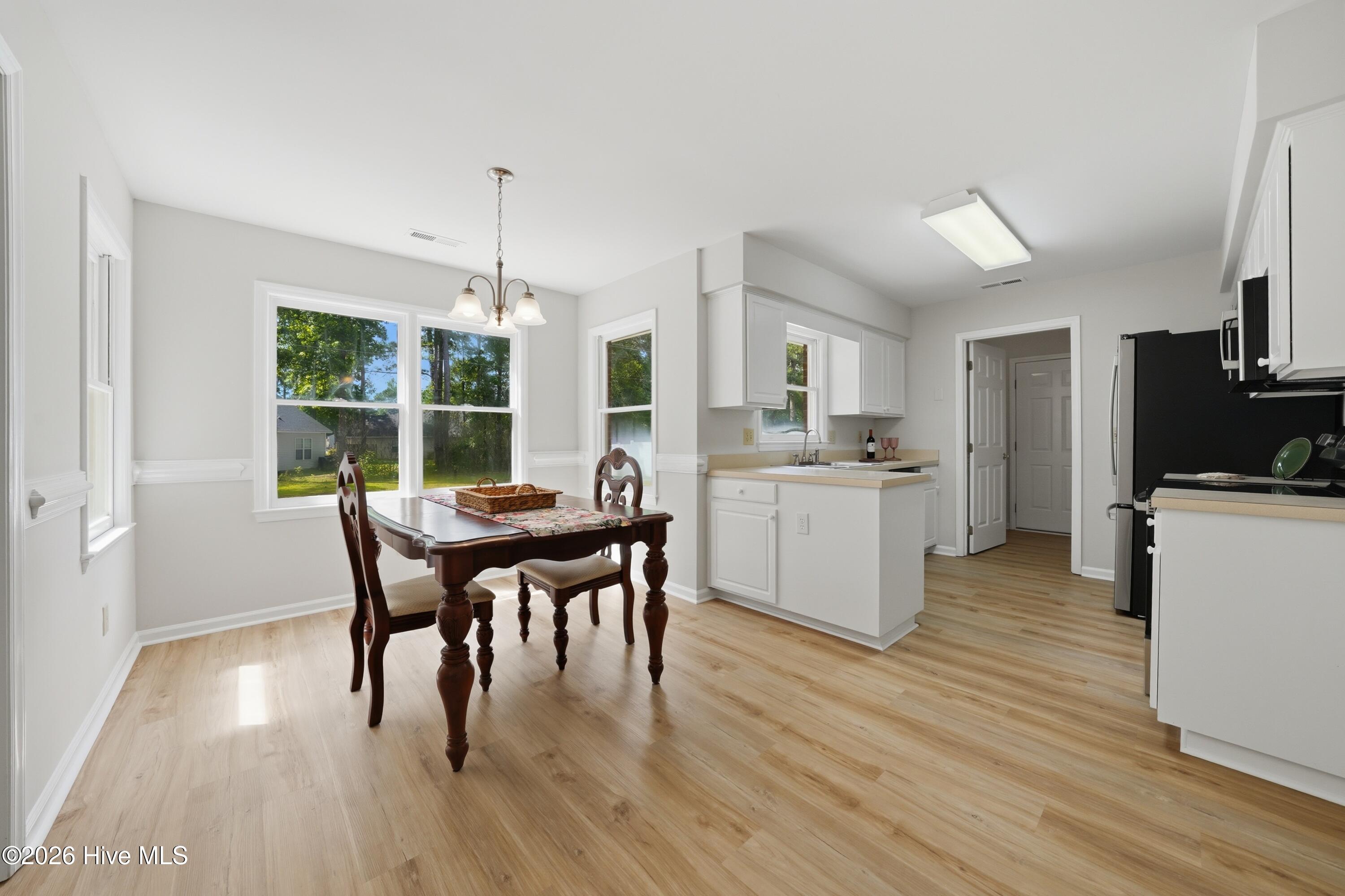 312 Wendover Lane Property Photo 4