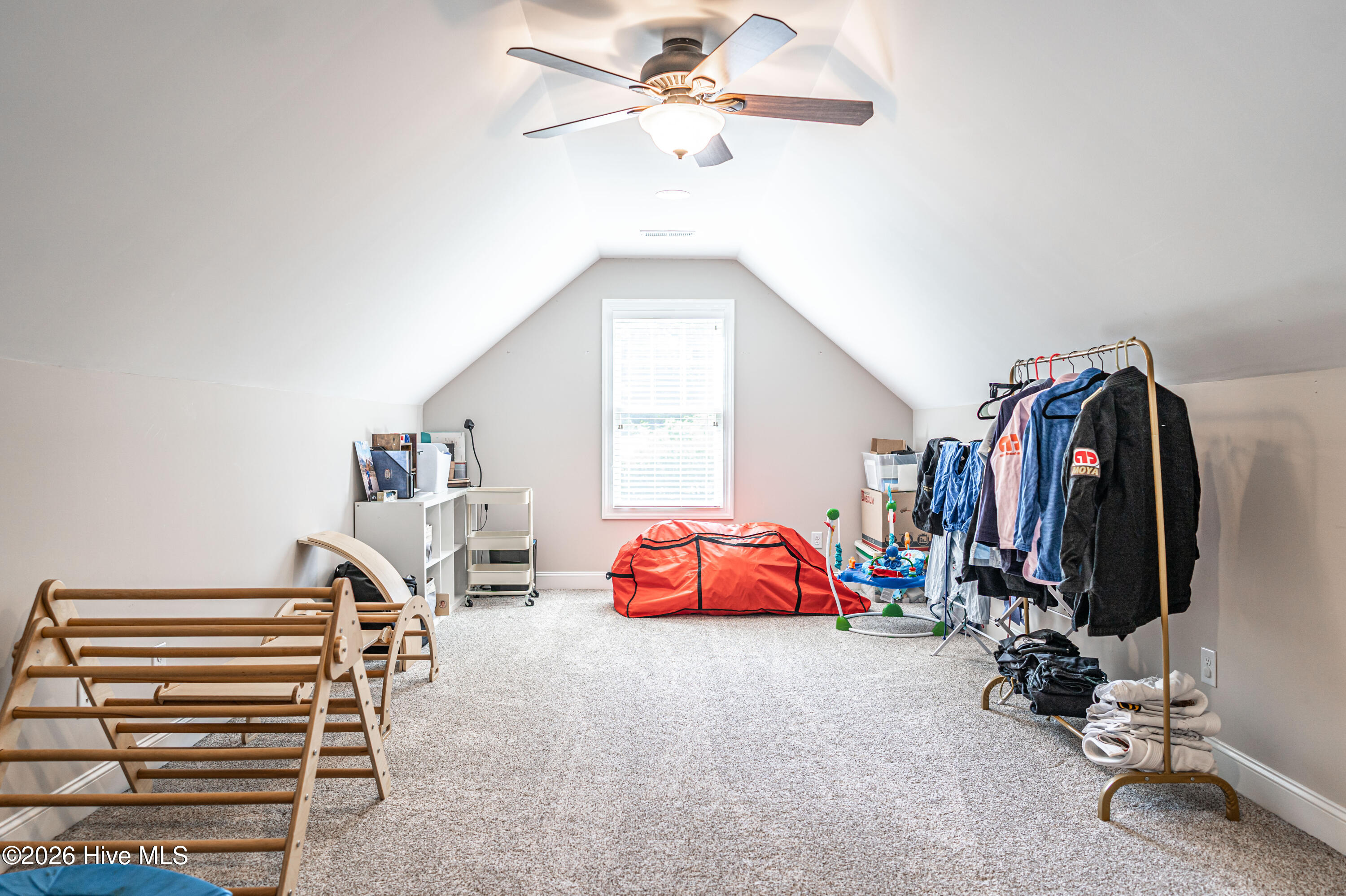 211 Campbell Street Property Photo 40
