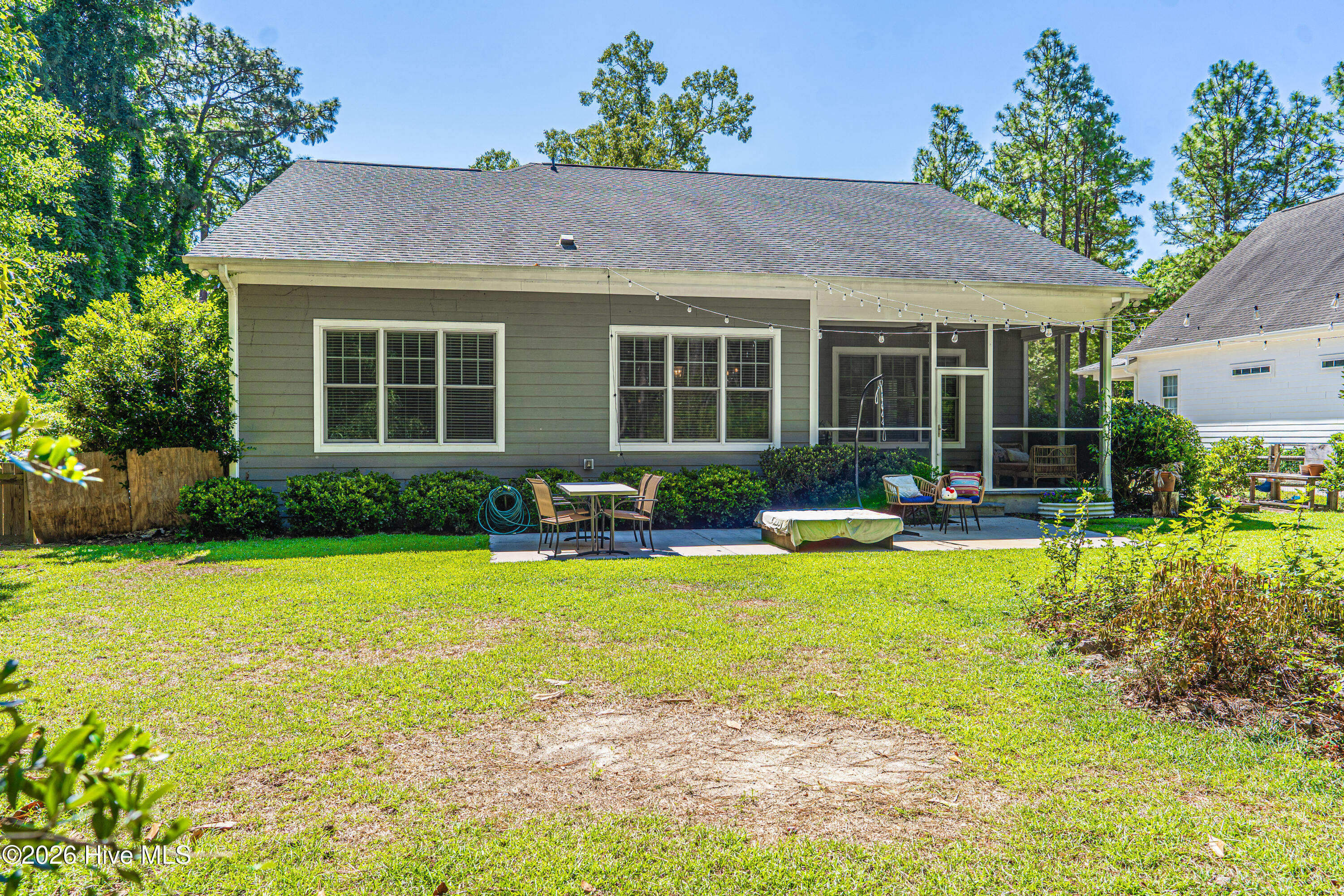 211 Campbell Street Property Photo 47