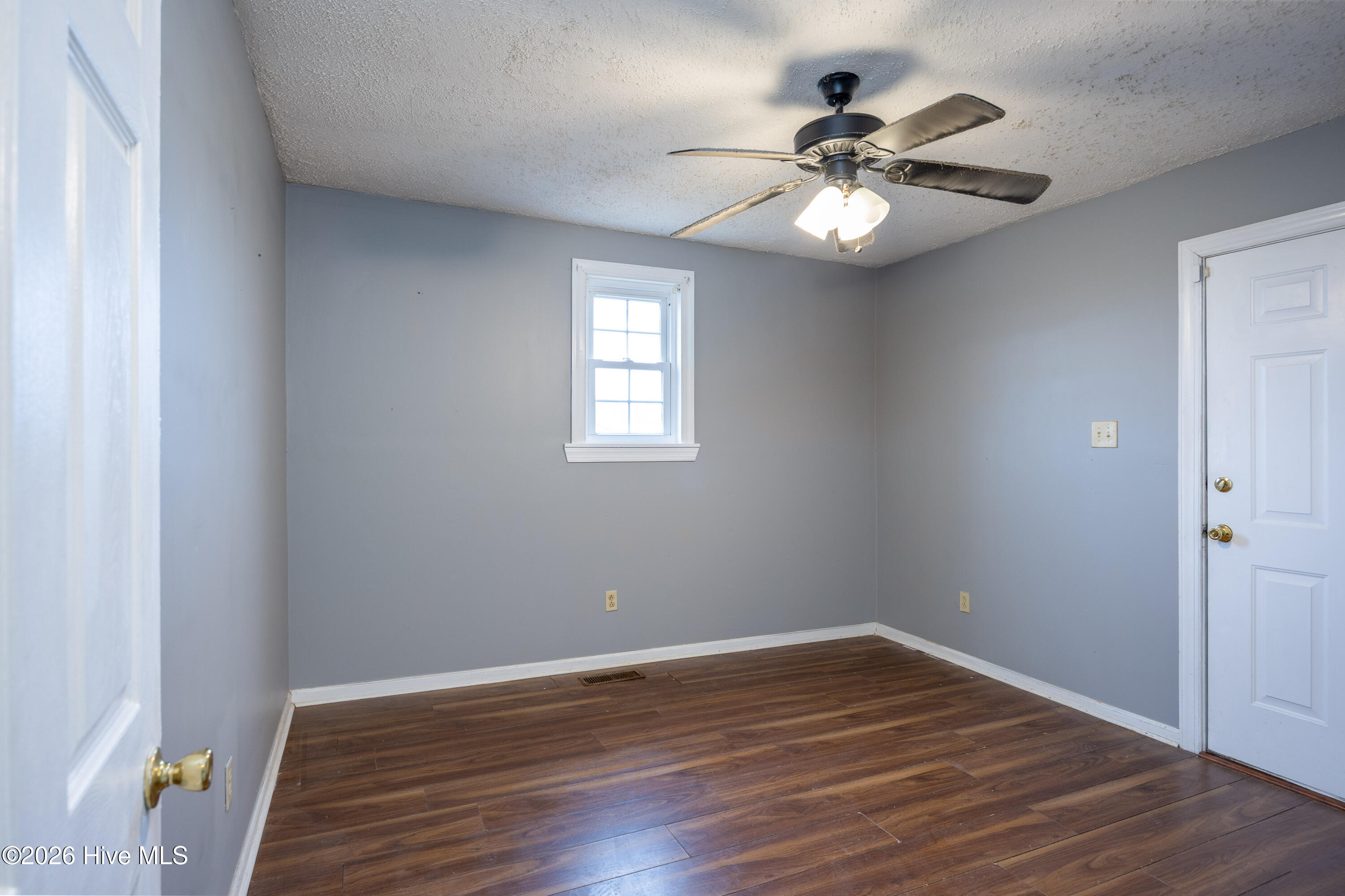 800 S Vance Street Property Photo 11