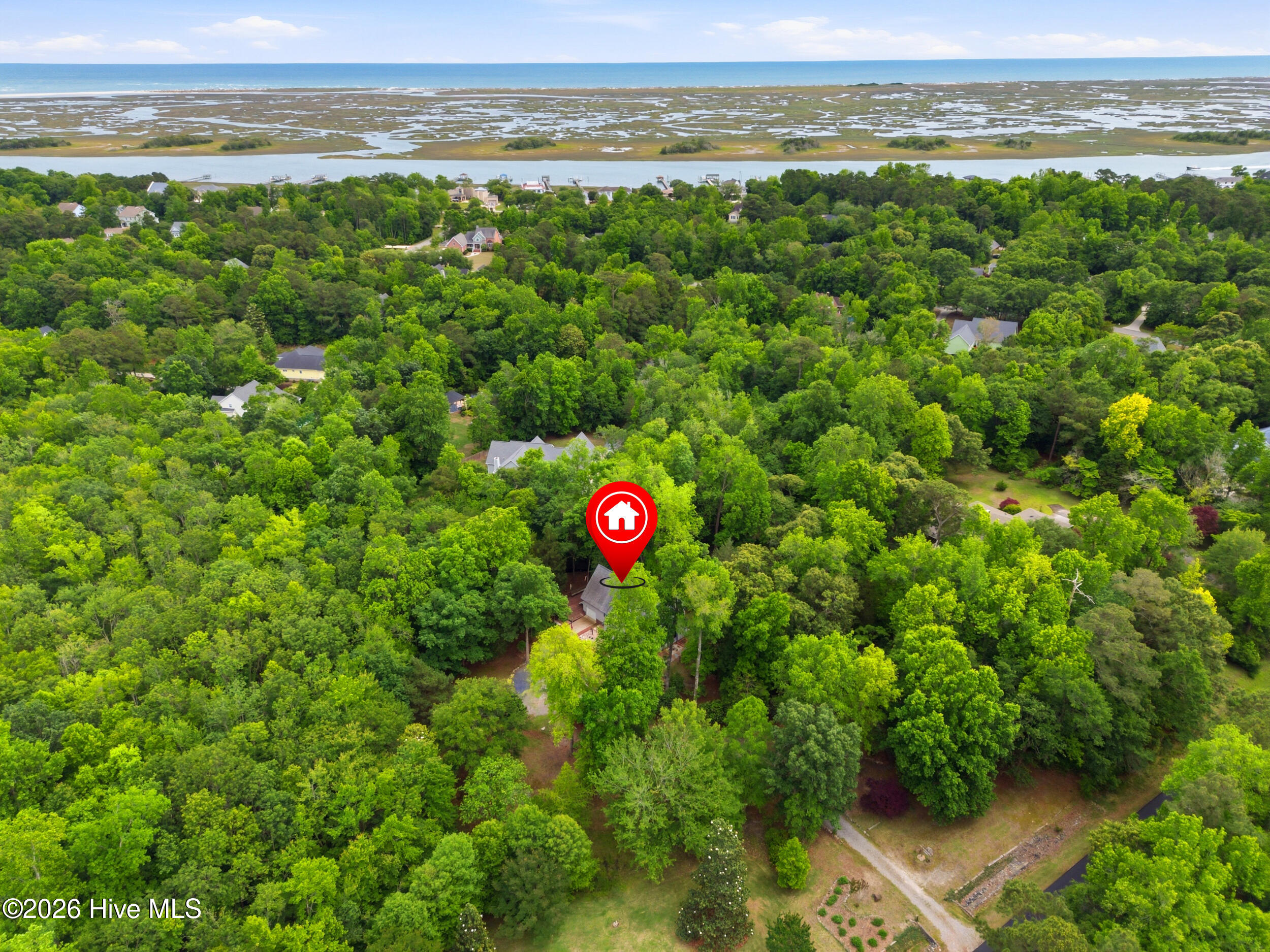 423 E Creekview Drive Property Photo 2