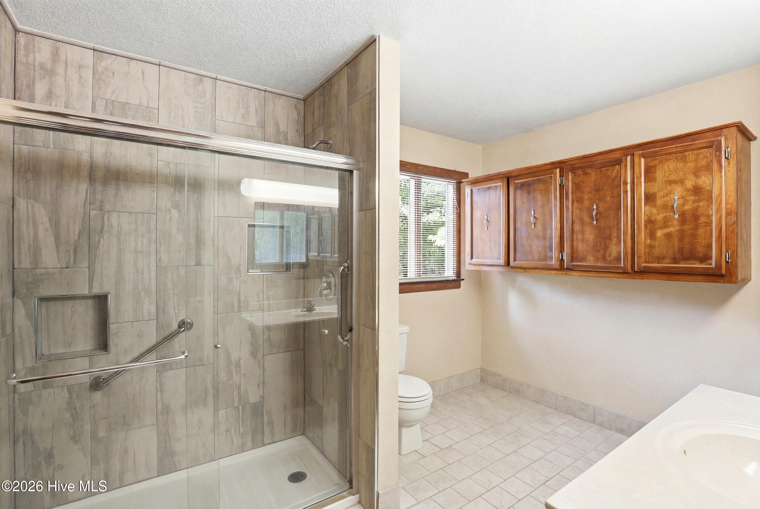 423 E Creekview Drive Property Photo 15