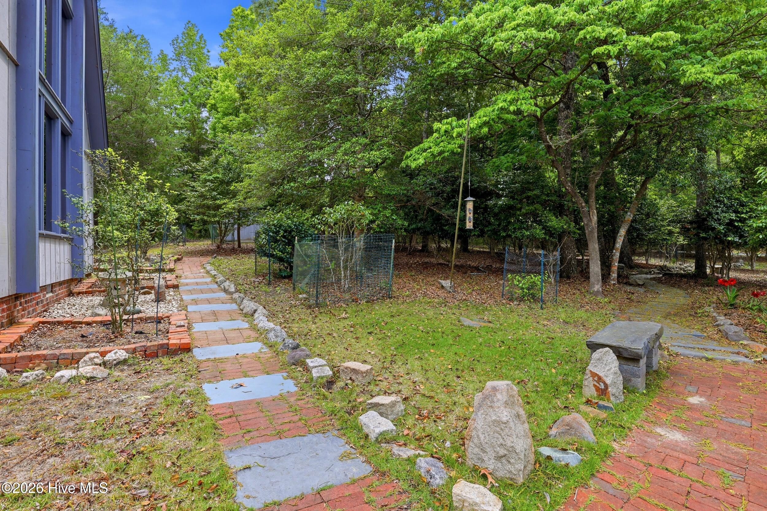 423 E Creekview Drive Property Photo 33