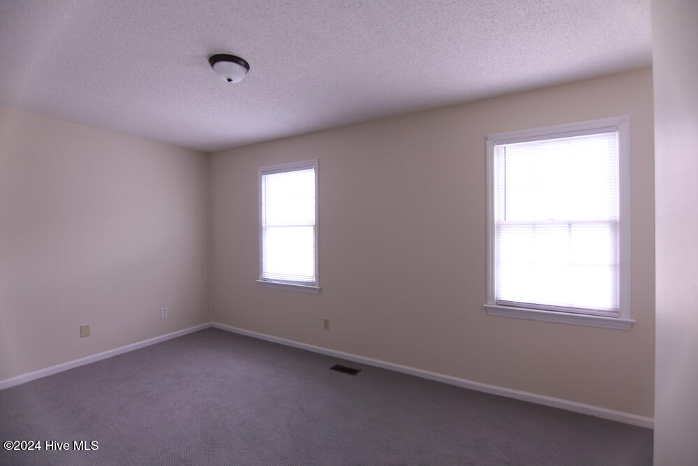 111 Concord Drive C Property Photo 7