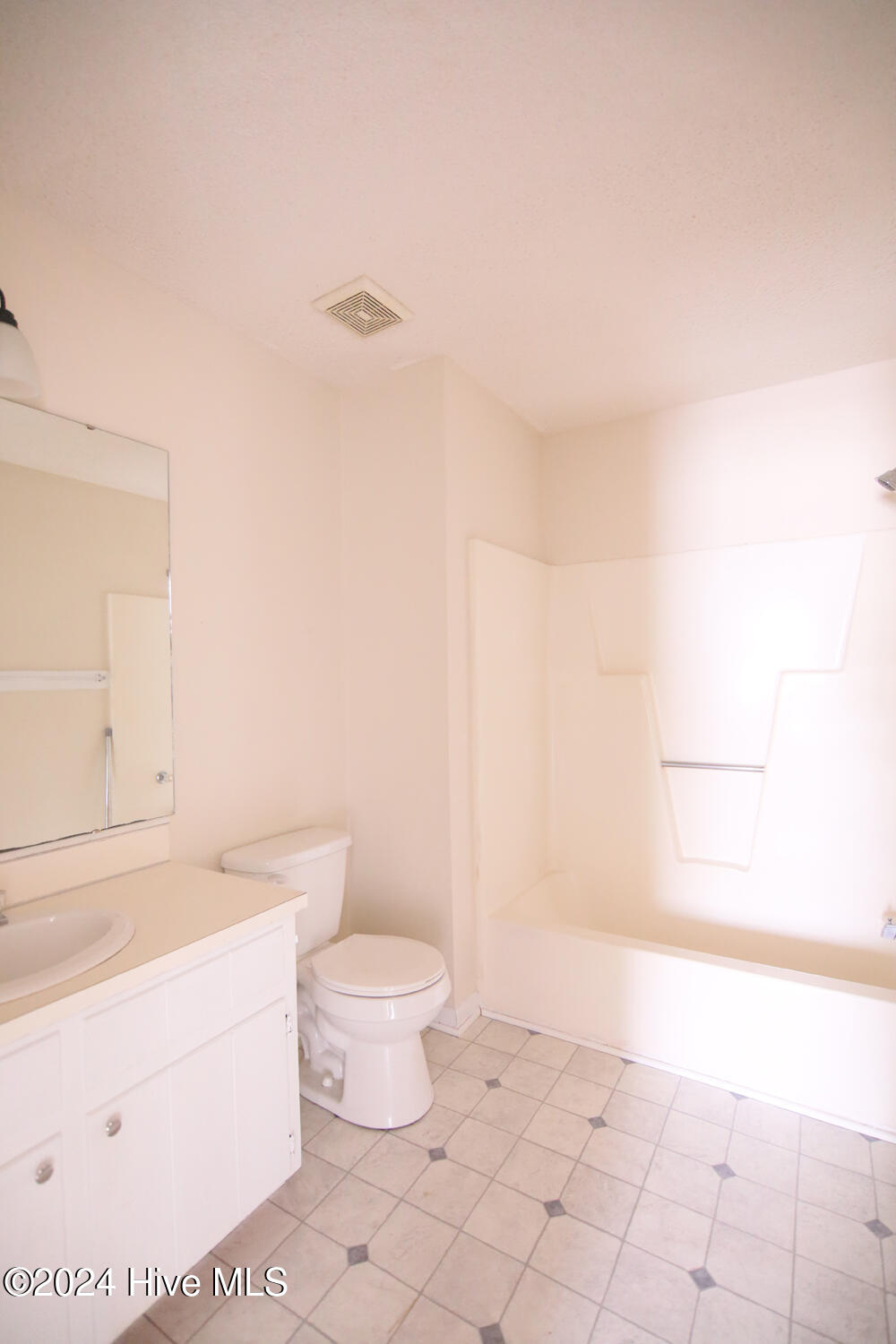 111 Concord Drive C Property Photo 9