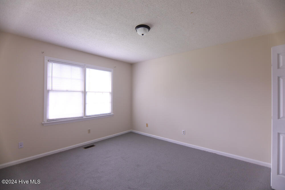 111 Concord Drive C Property Photo 10