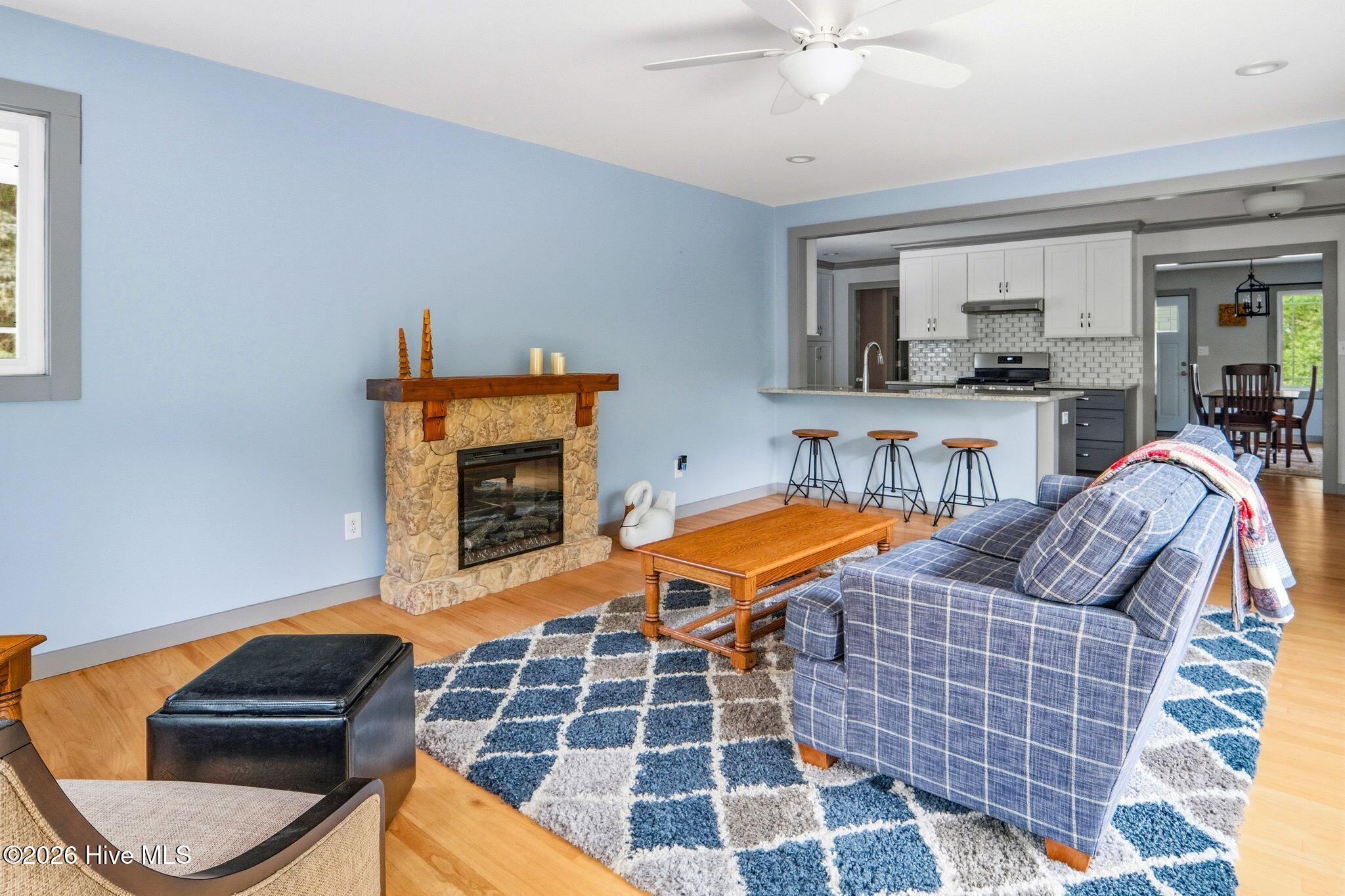 1302 Crest Drive Property Photo 6