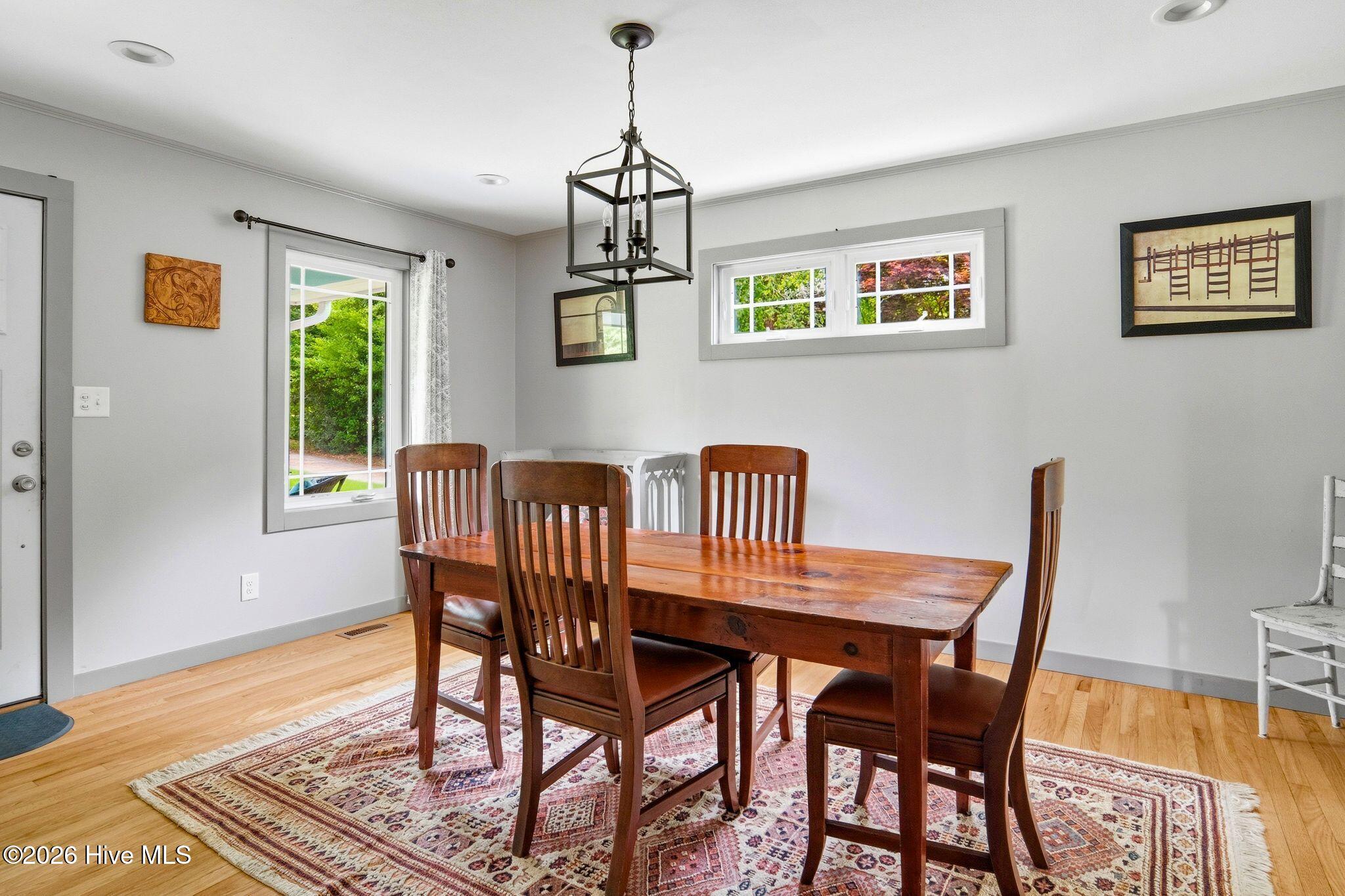 1302 Crest Drive Property Photo 8