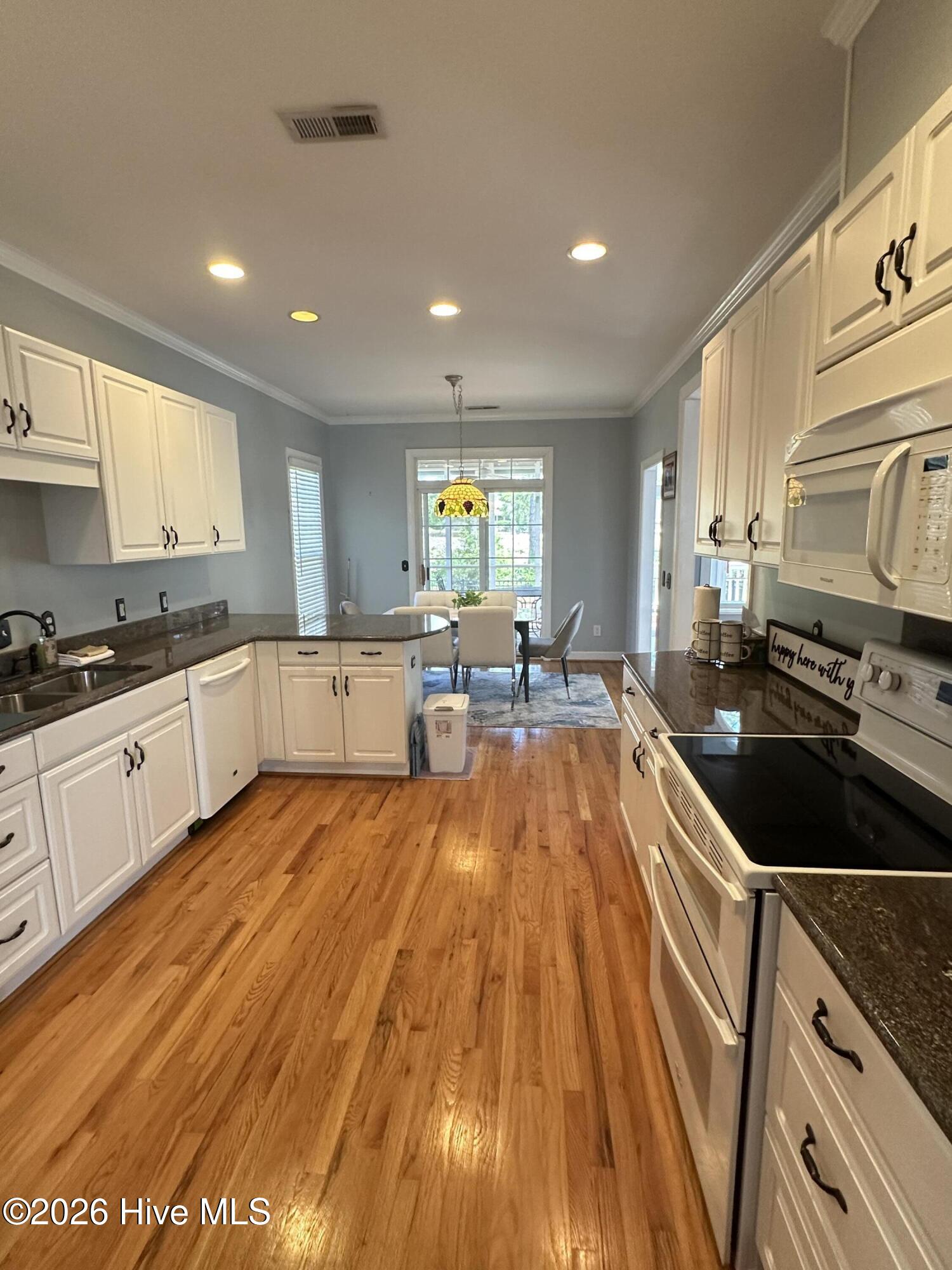 402 Bobby Jones Drive Property Photo 8