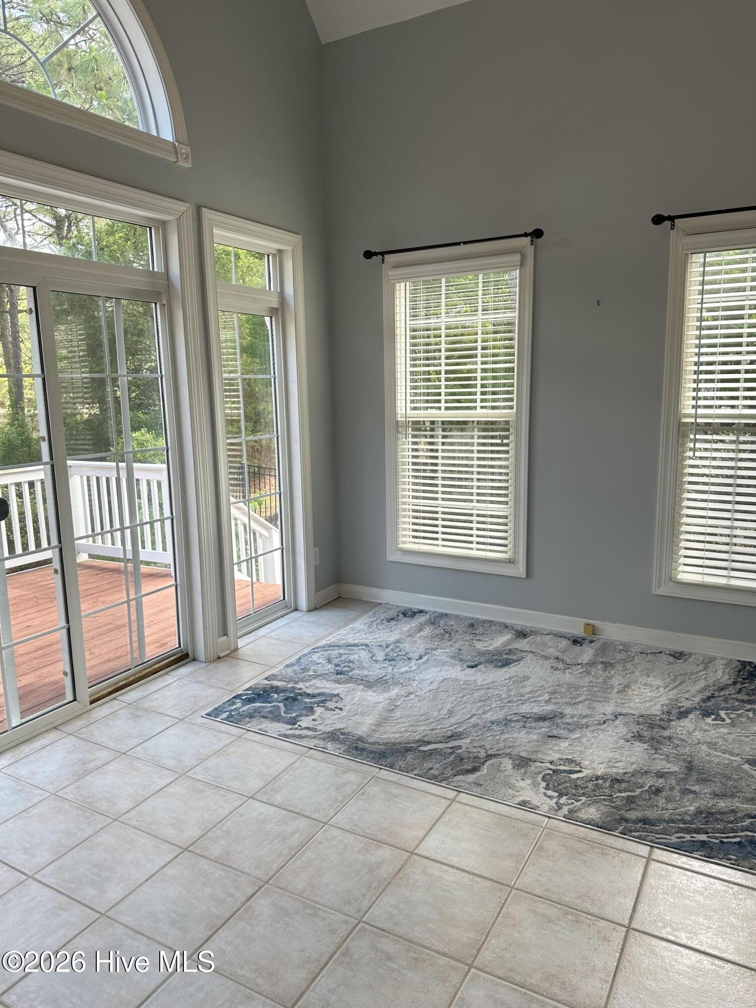 402 Bobby Jones Drive Property Photo 11
