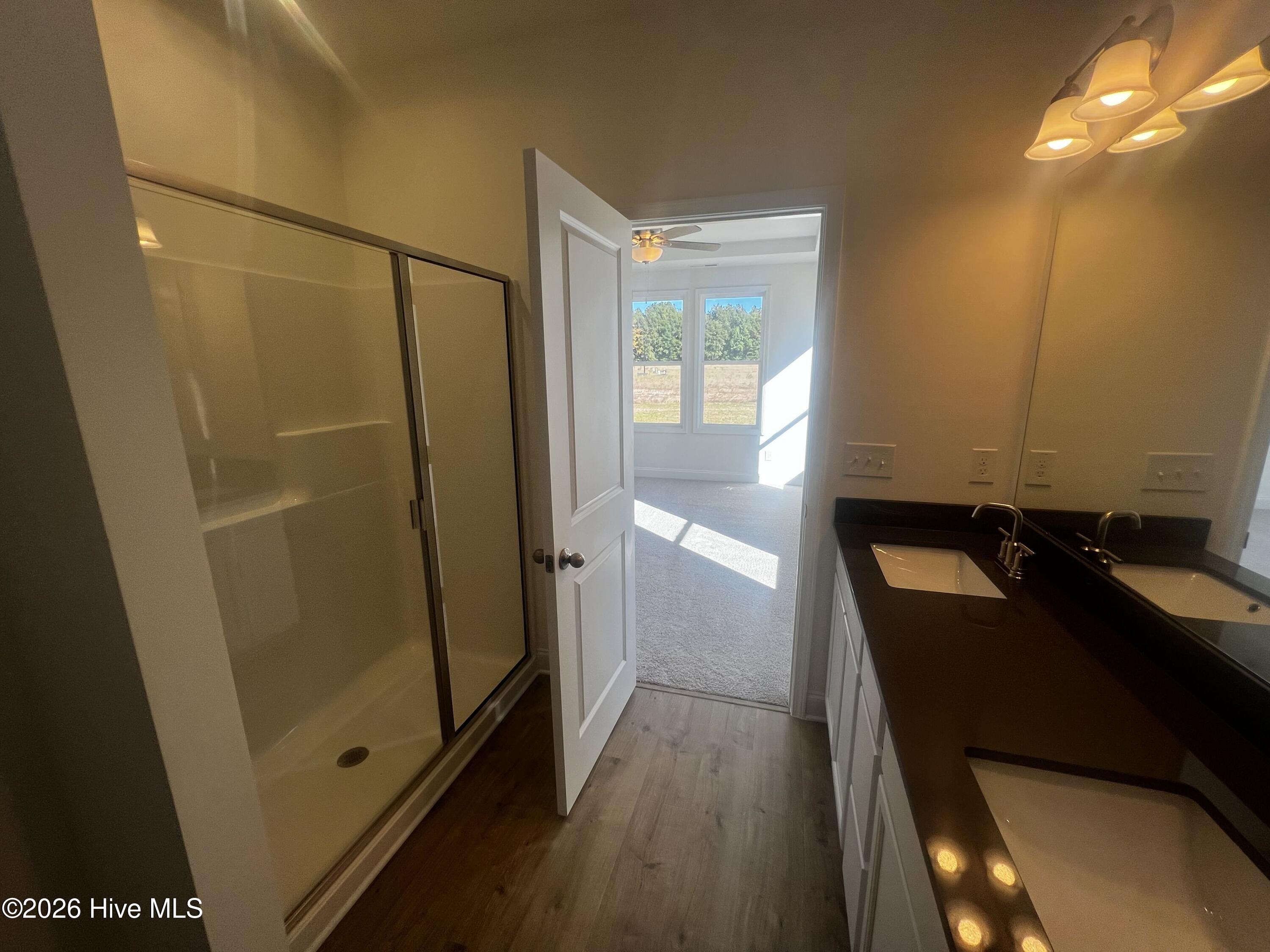 12 W Coulter Court Property Photo 7