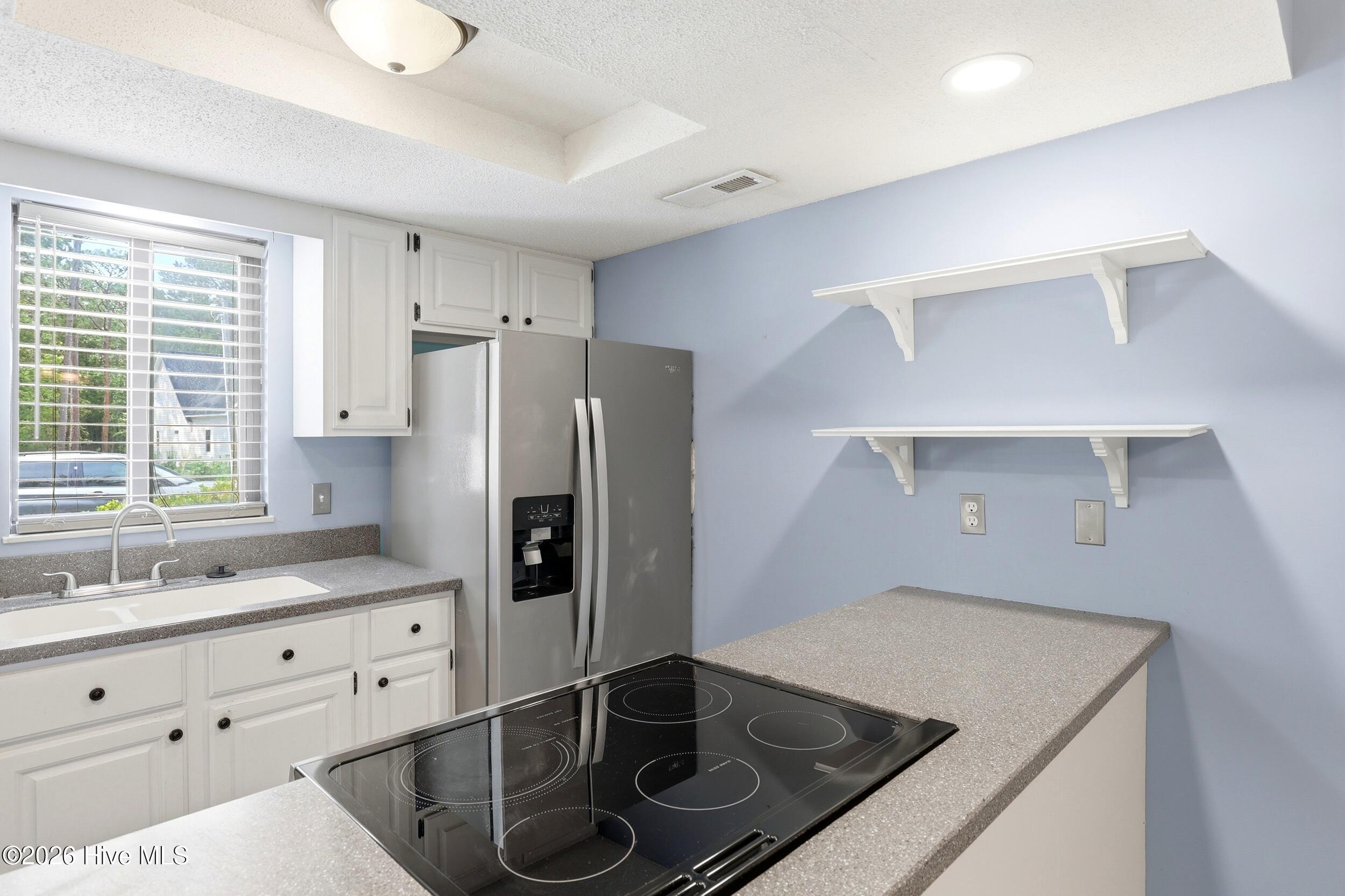 102 Country Club Villa Drive Property Photo 5
