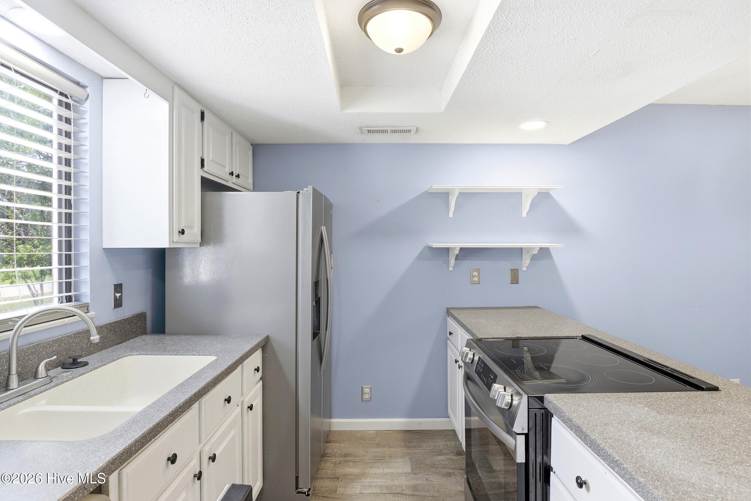102 Country Club Villa Drive Property Photo 10