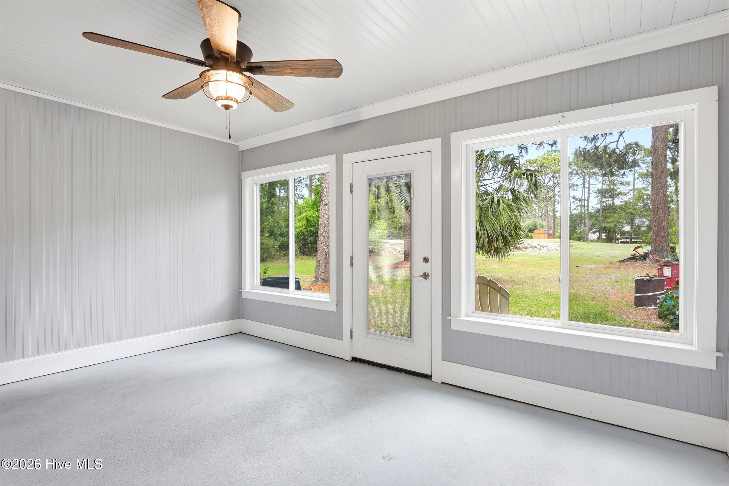 102 Country Club Villa Drive Property Photo 11