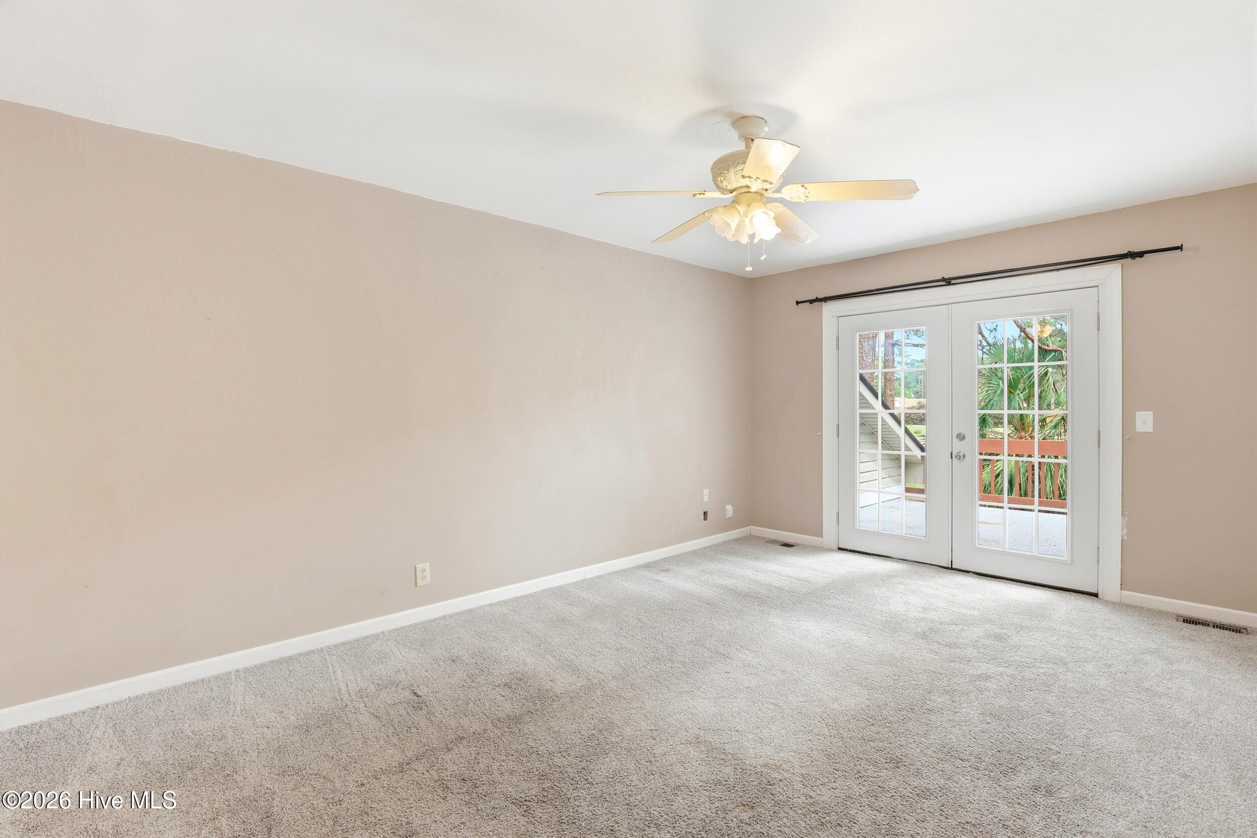 102 Country Club Villa Drive Property Photo 14