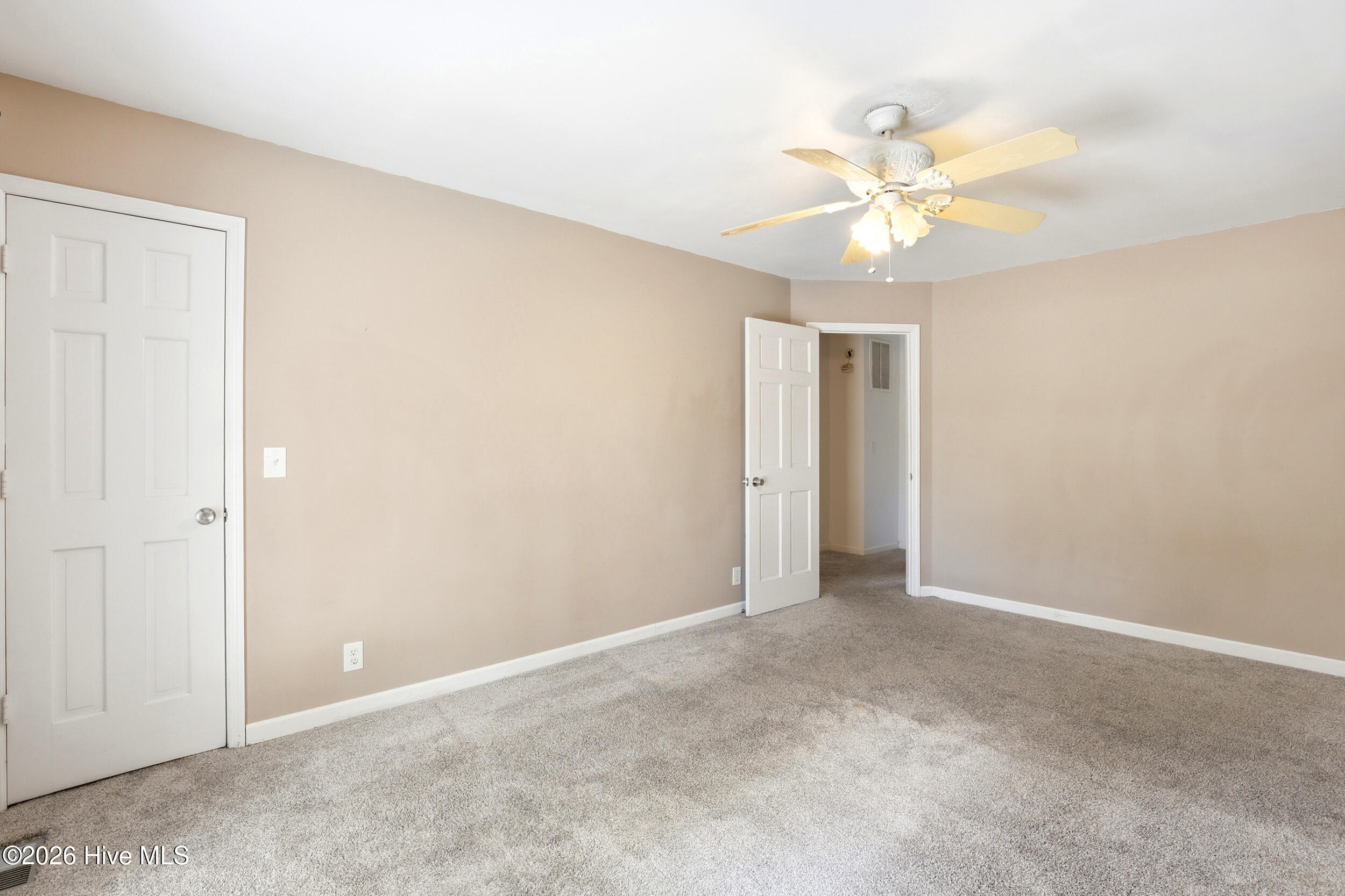 102 Country Club Villa Drive Property Photo 16