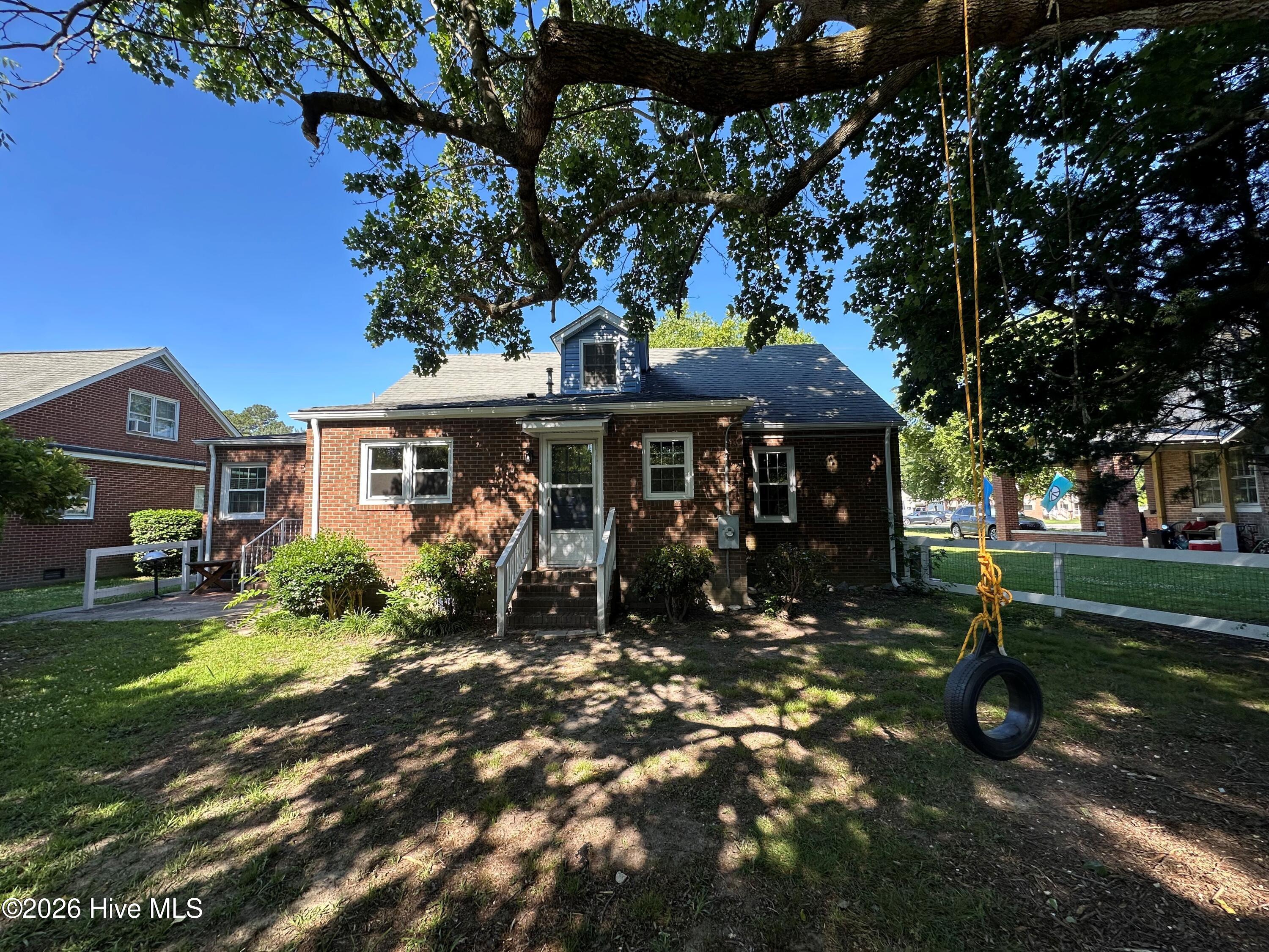 904 N Academy Street Property Photo 29