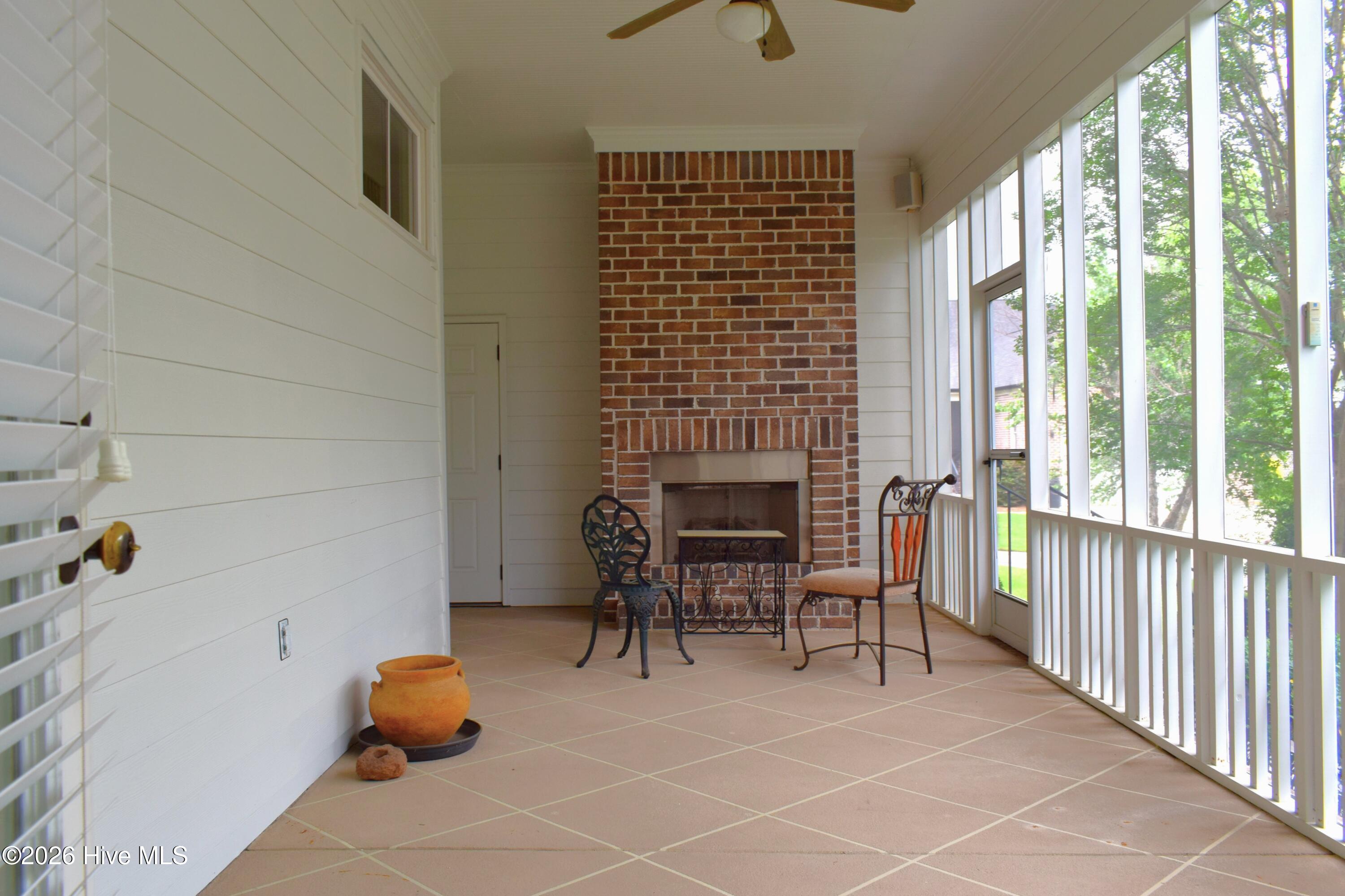 908 Big Oak Circle Property Photo 6