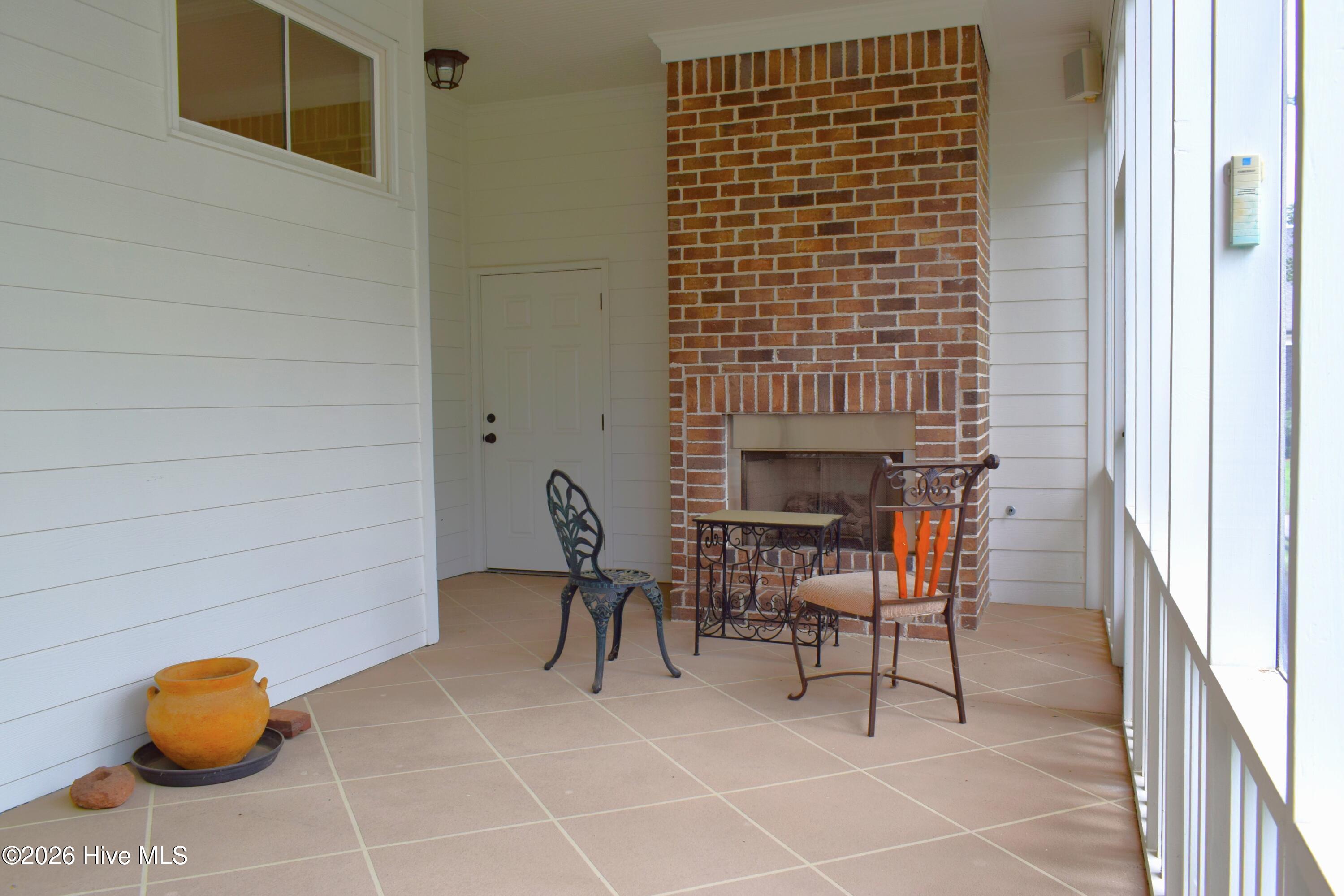 908 Big Oak Circle Property Photo 7