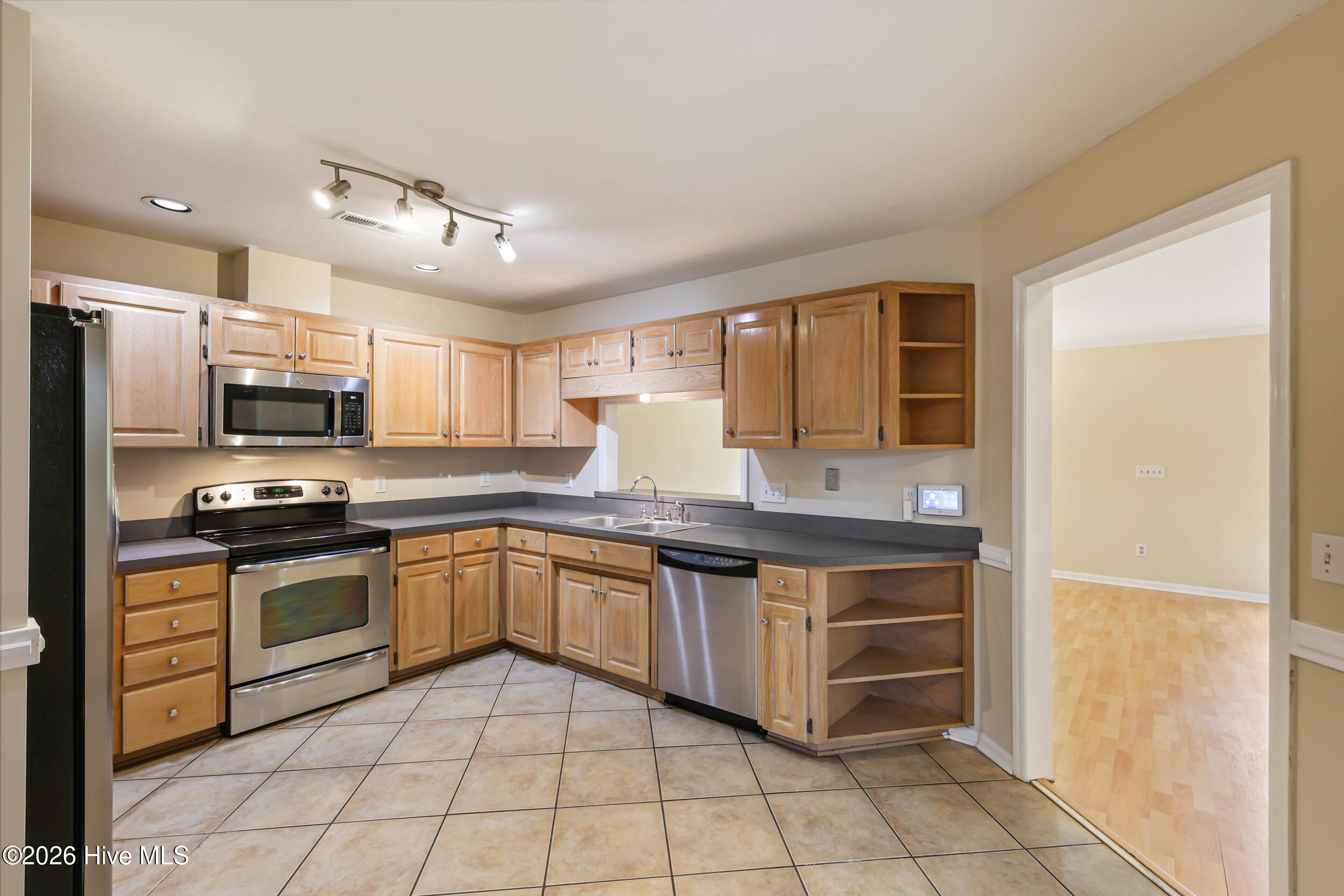 717 Grey Squirrel Drive Property Photo 15