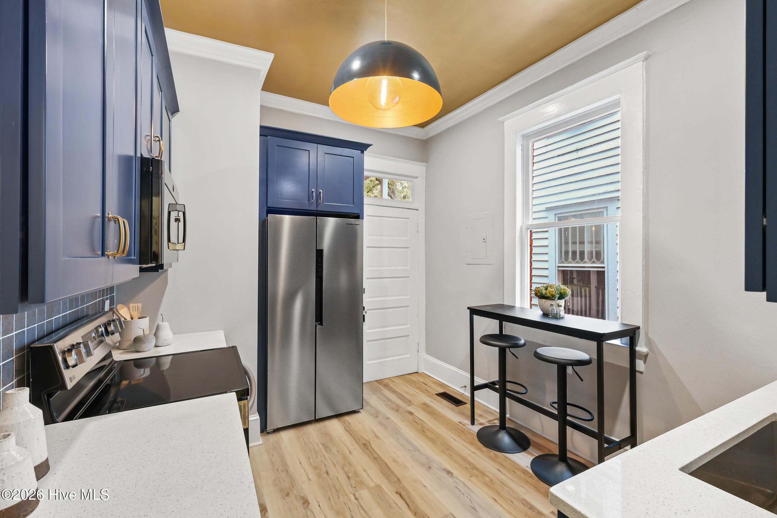 403 Dock Street Property Photo 16