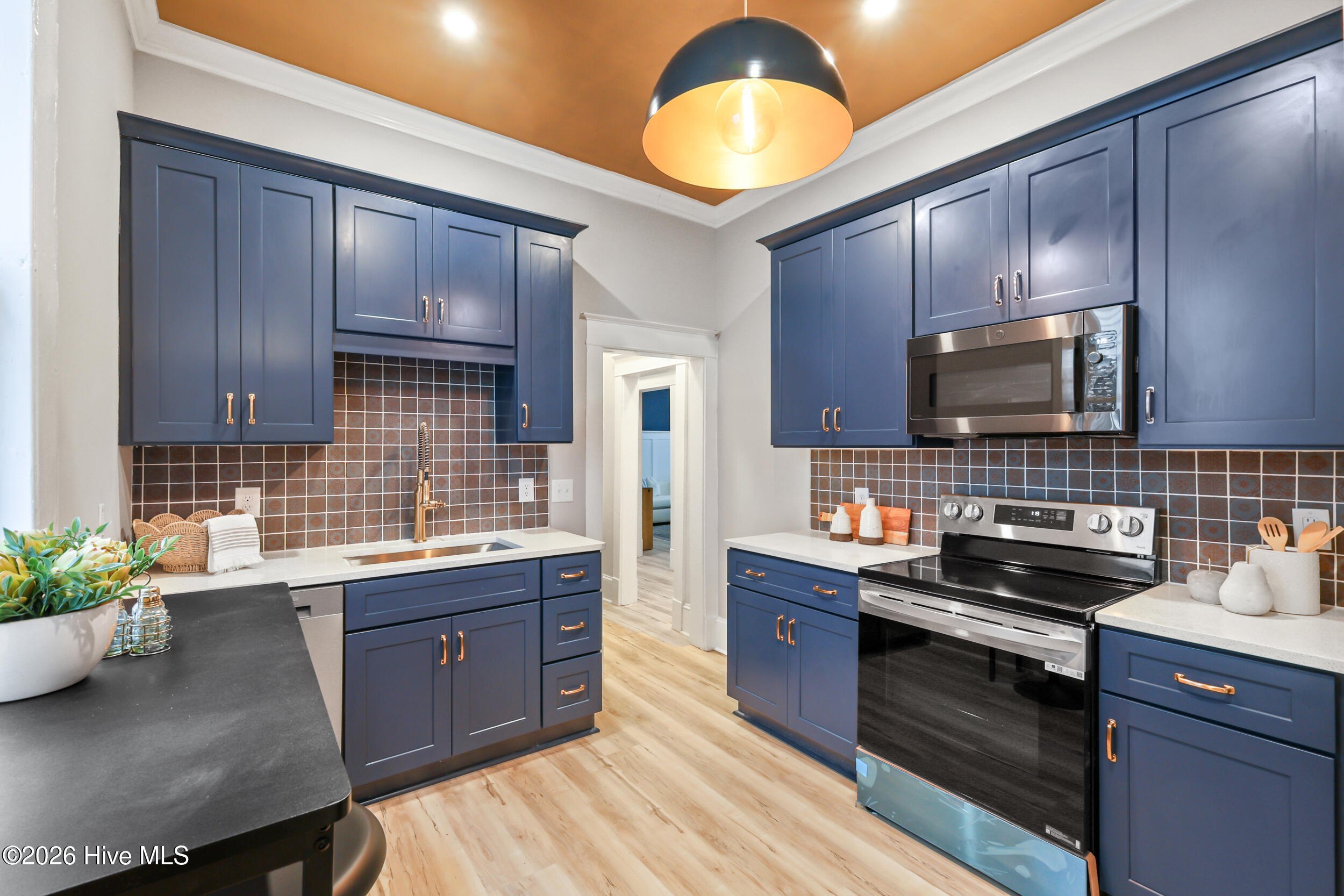 403 Dock Street Property Photo 18
