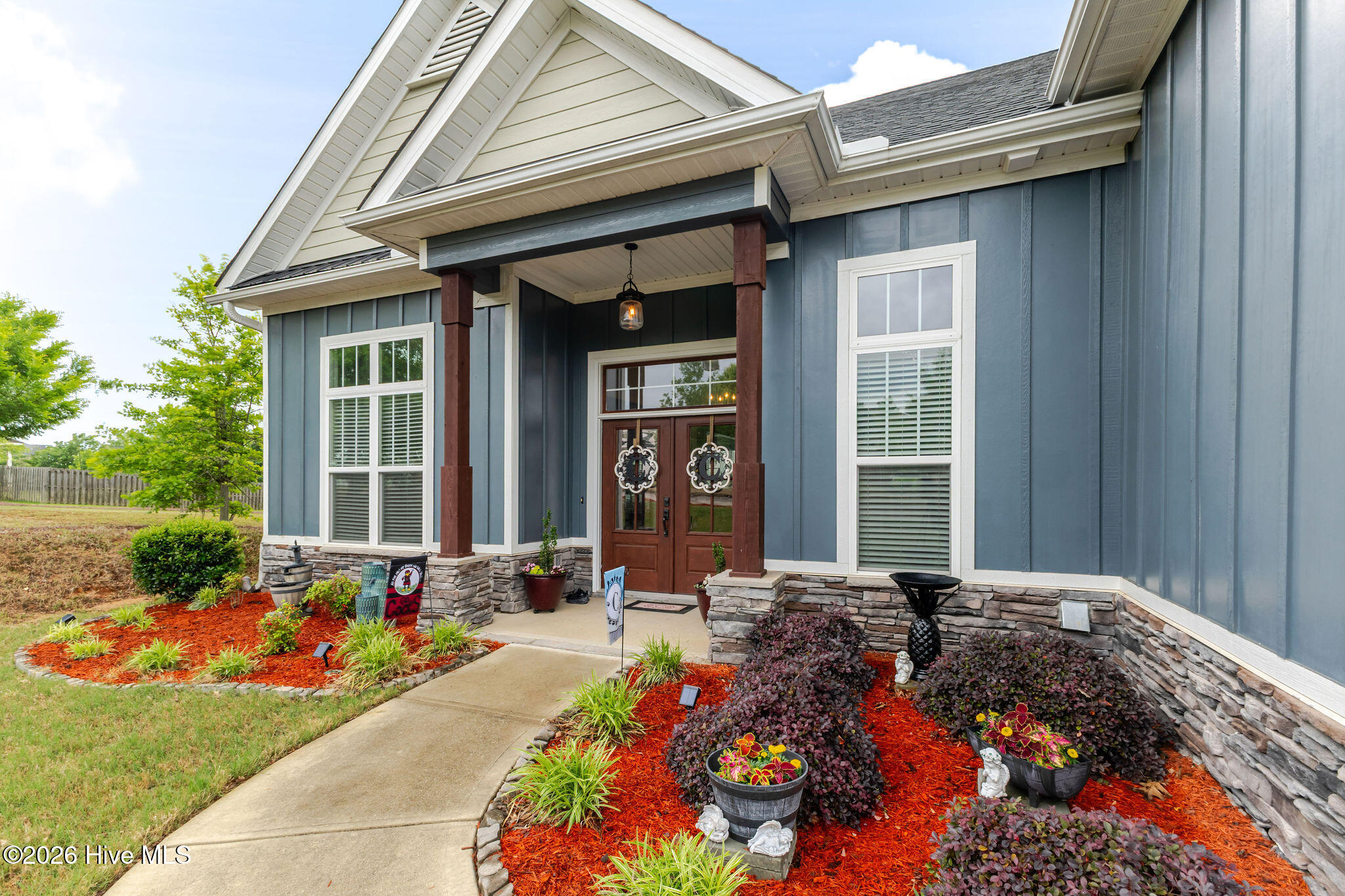 366 Bridle Path Road Property Photo 2