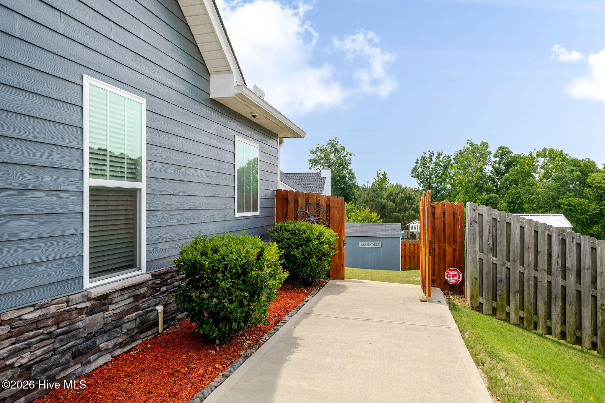 366 Bridle Path Road Property Photo 48