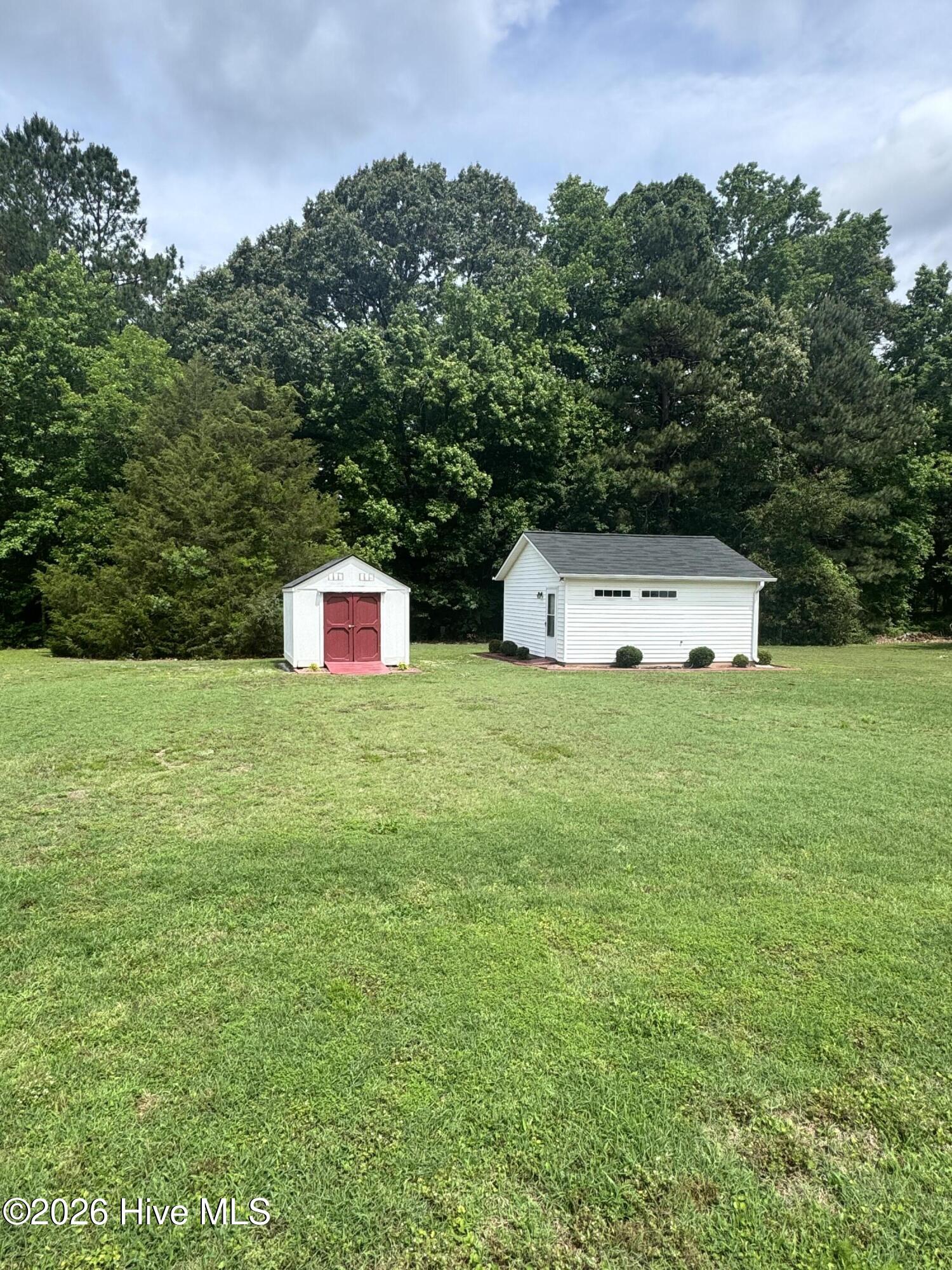124 Stockbridge Drive Property Photo 6