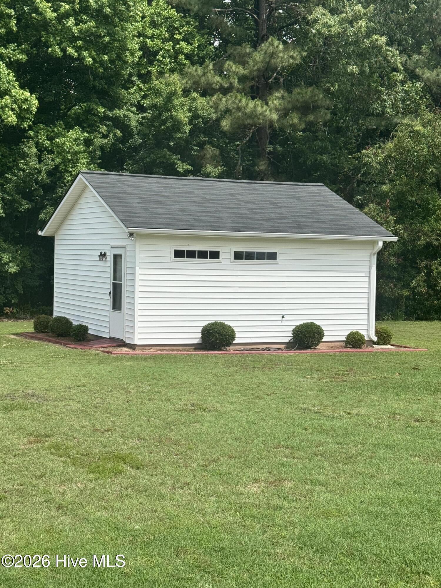 124 Stockbridge Drive Property Photo 8