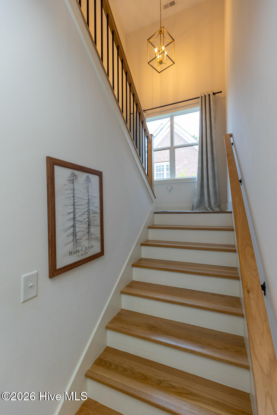 140 Surry Circle Drive S Property Photo 16