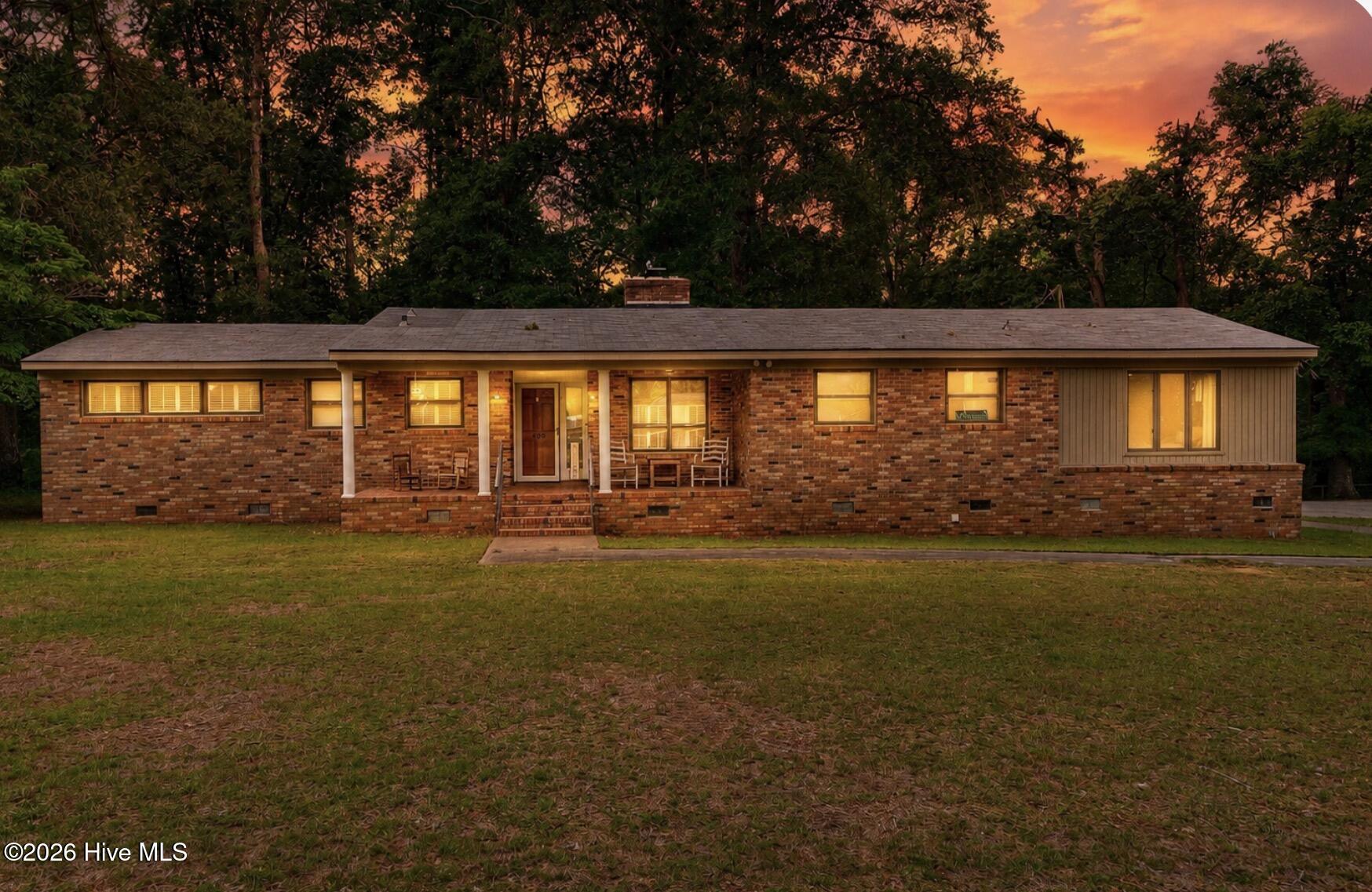 809 Woodside Drive Property Photo 1