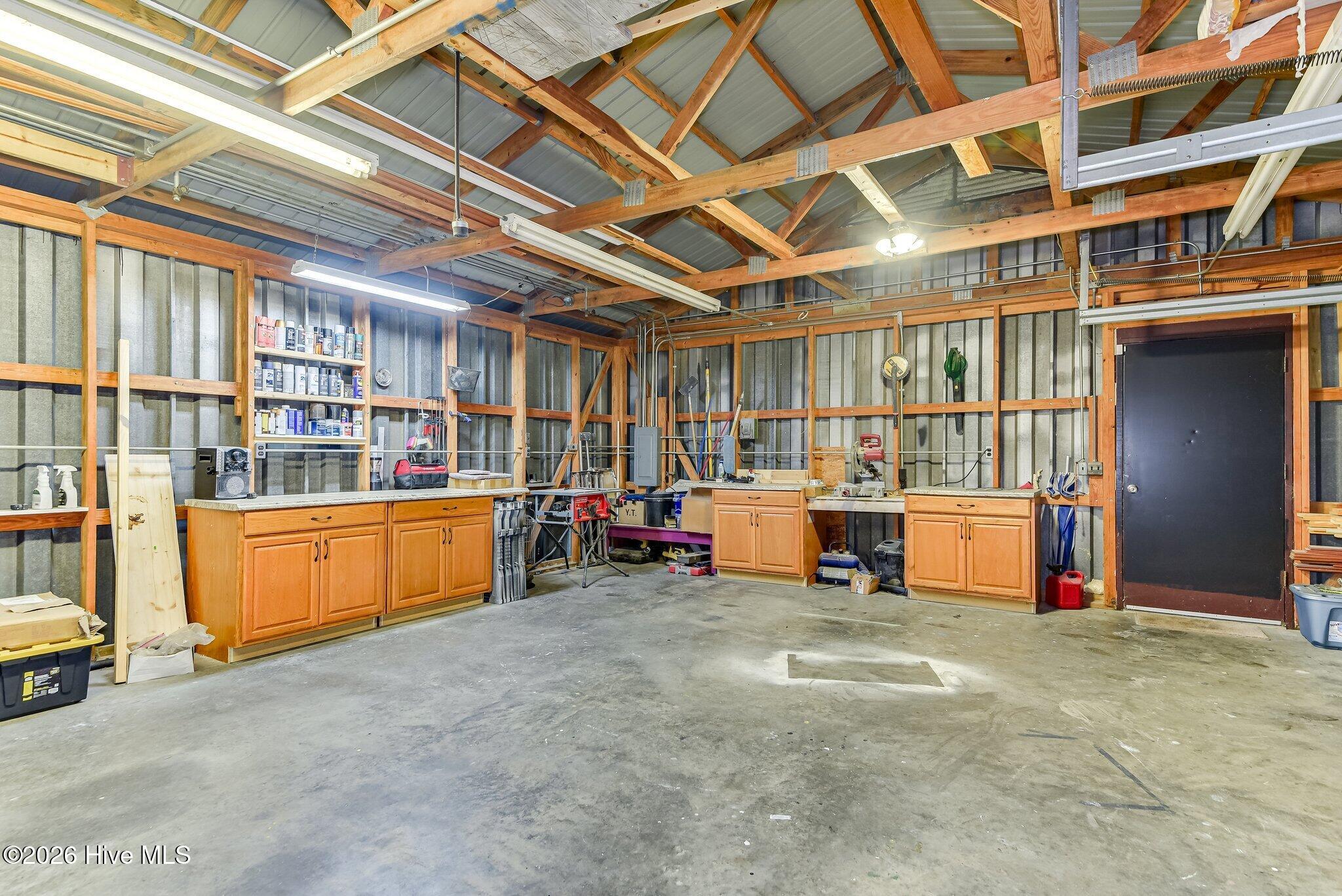 809 Woodside Drive Property Photo 4