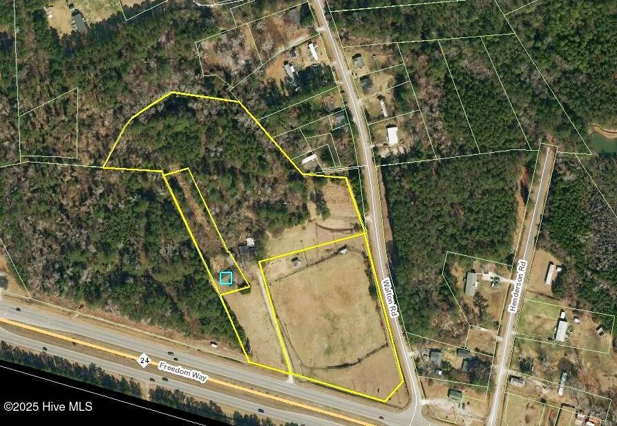657 Freedom Way Property Photo 2