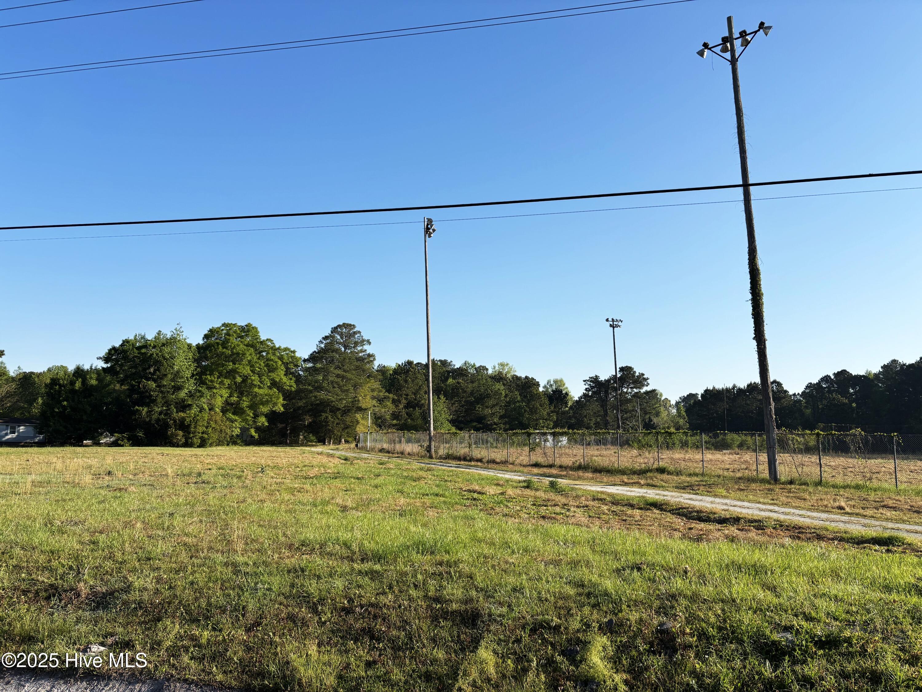 657 Freedom Way Property Photo 8