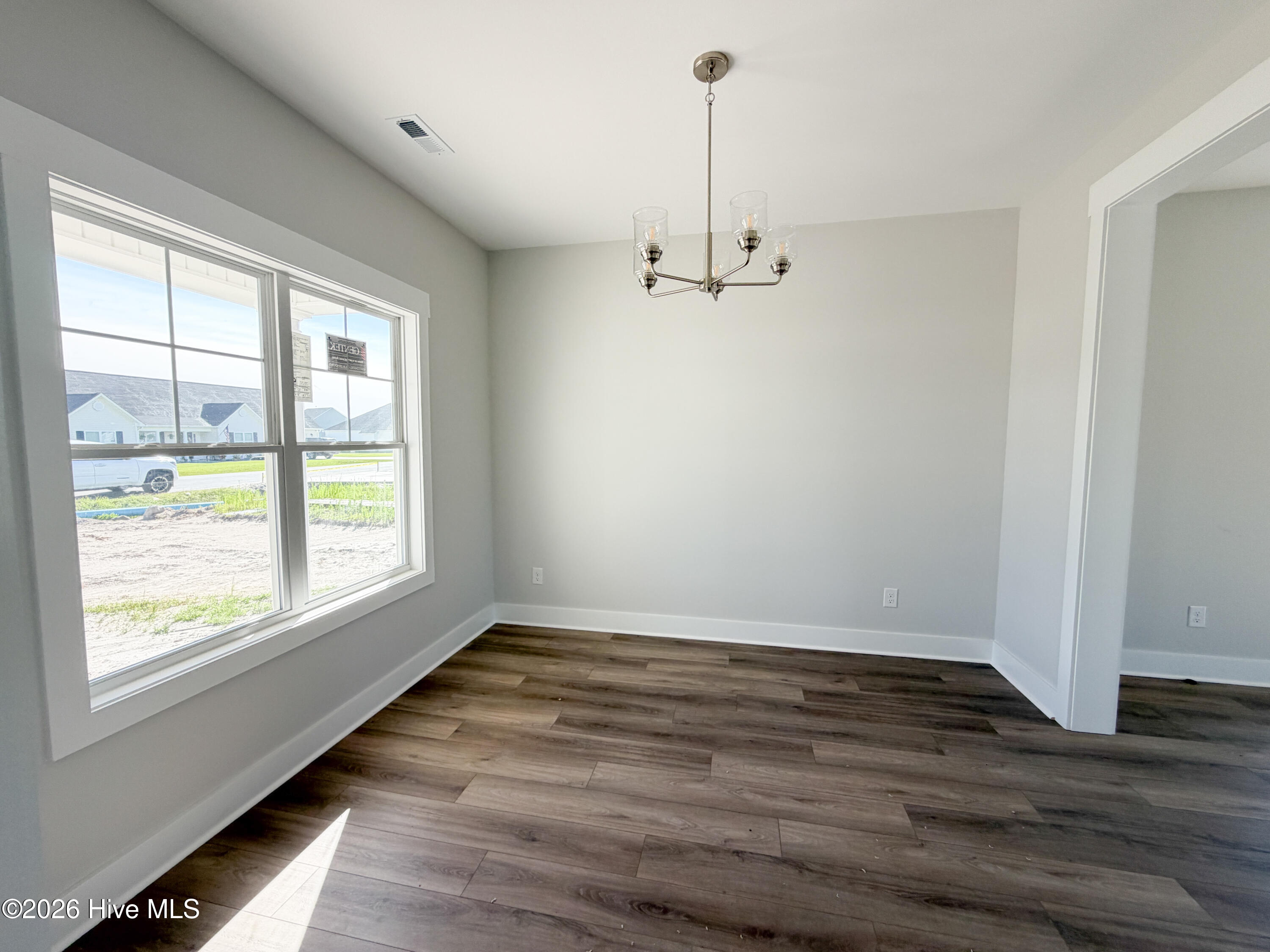 506 E Black Water Lane Property Photo 3