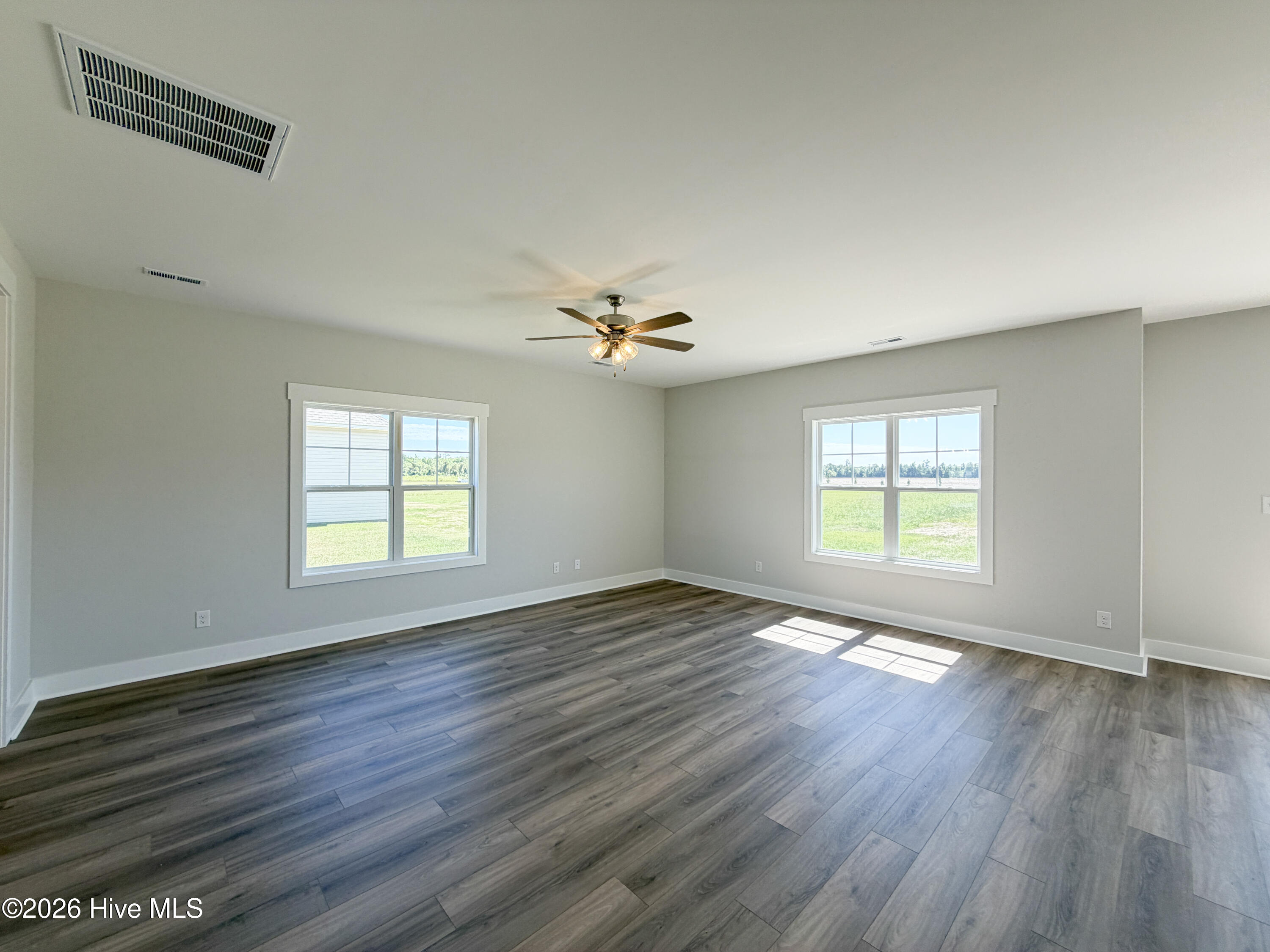 506 E Black Water Lane Property Photo 5
