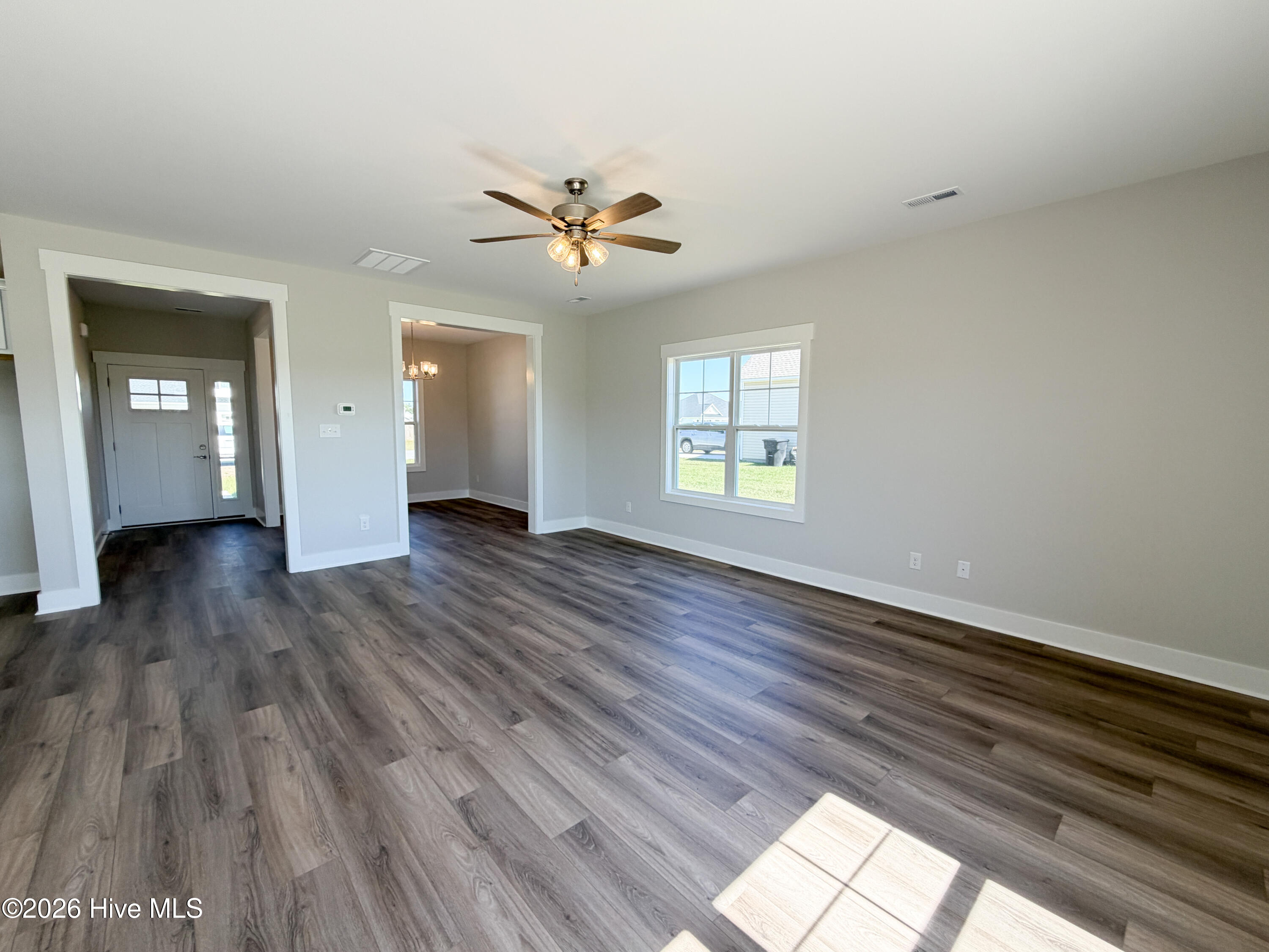 506 E Black Water Lane Property Photo 8