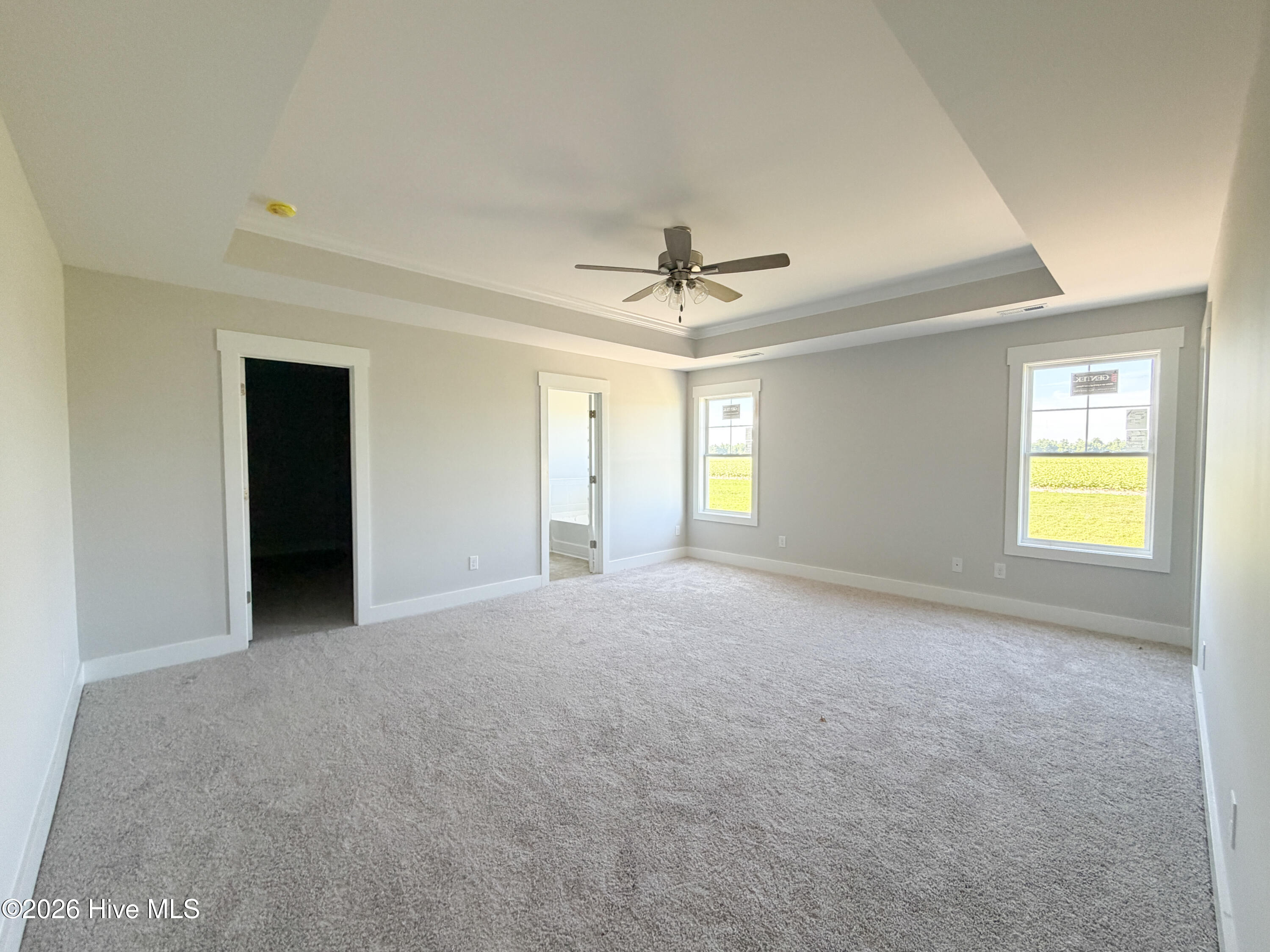 506 E Black Water Lane Property Photo 12