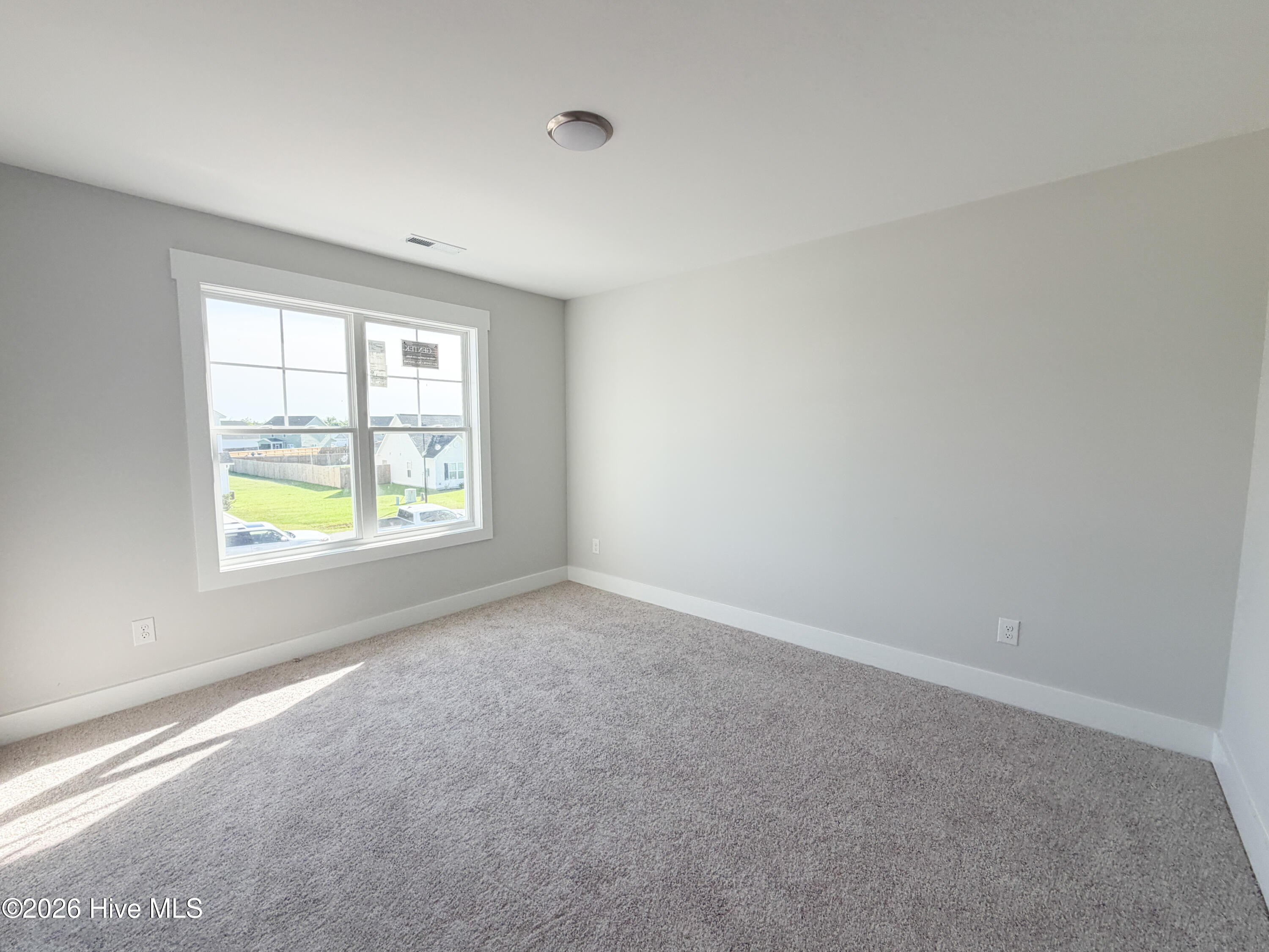 506 E Black Water Lane Property Photo 16