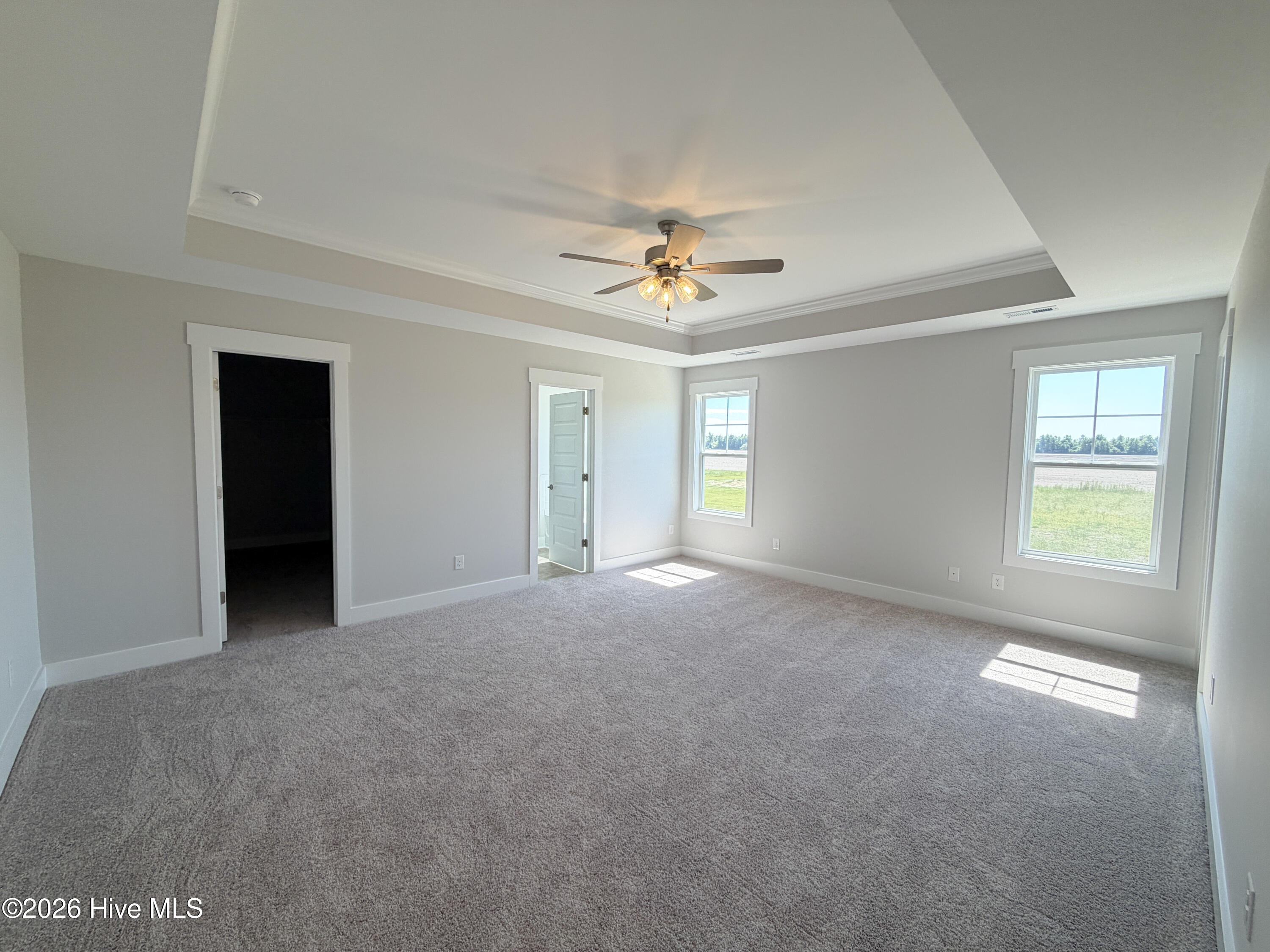506 E Black Water Lane Property Photo 19