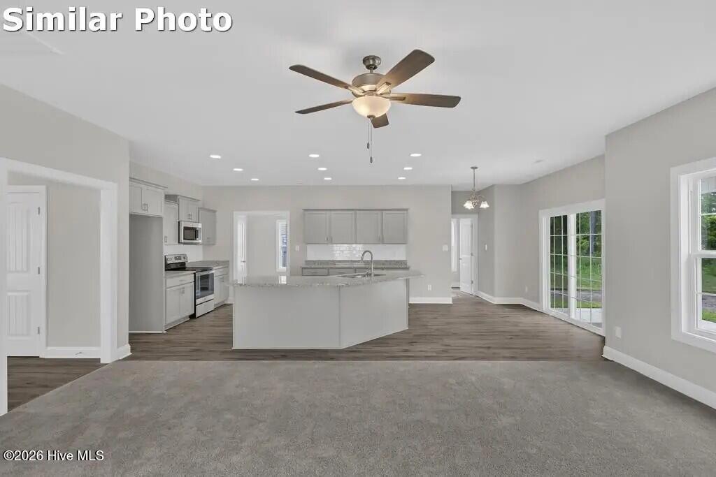 506 E Black Water Lane Property Photo 25