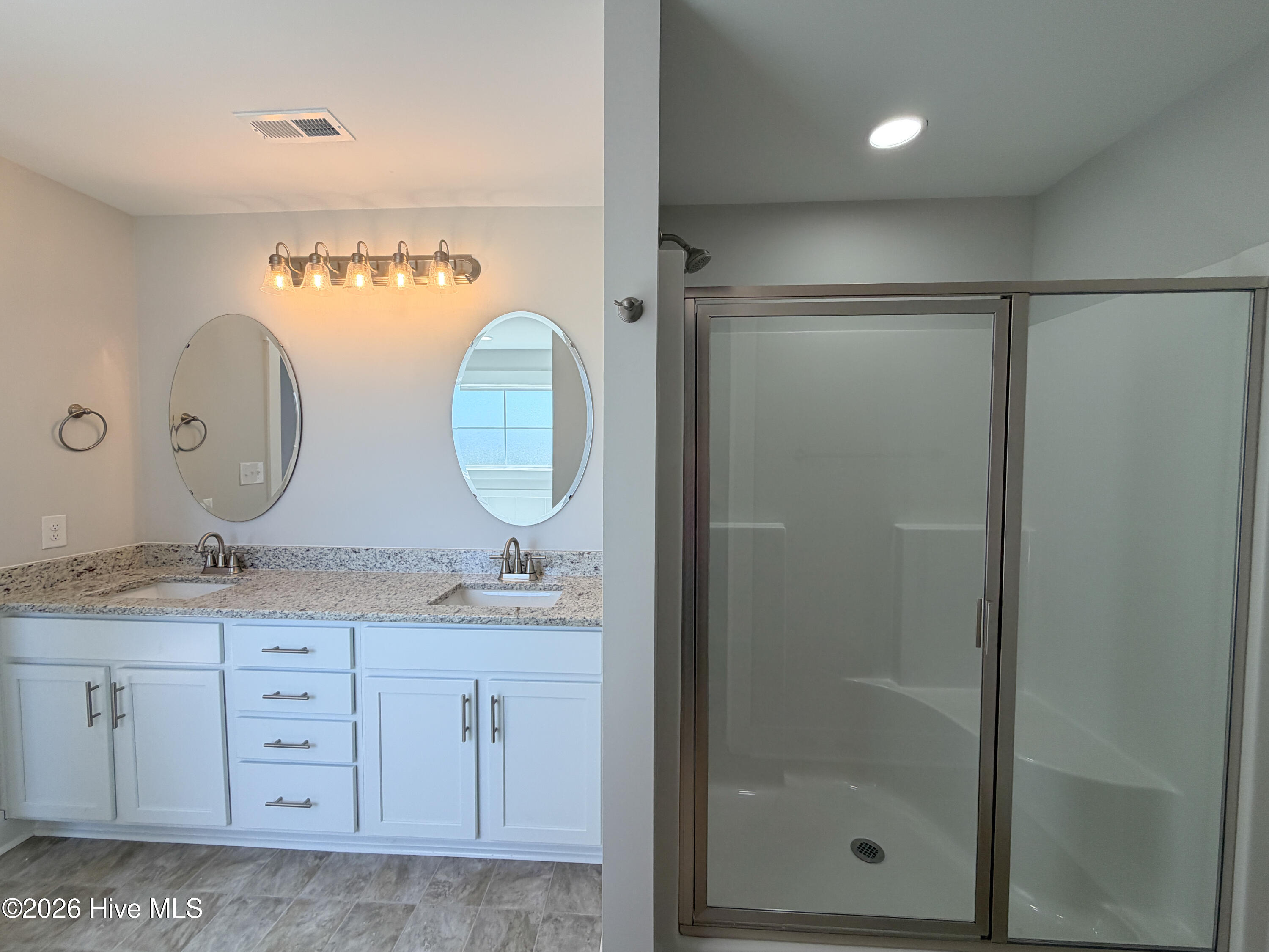 506 E Black Water Lane Property Photo 26