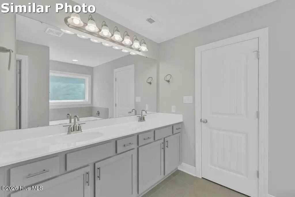 506 E Black Water Lane Property Photo 34